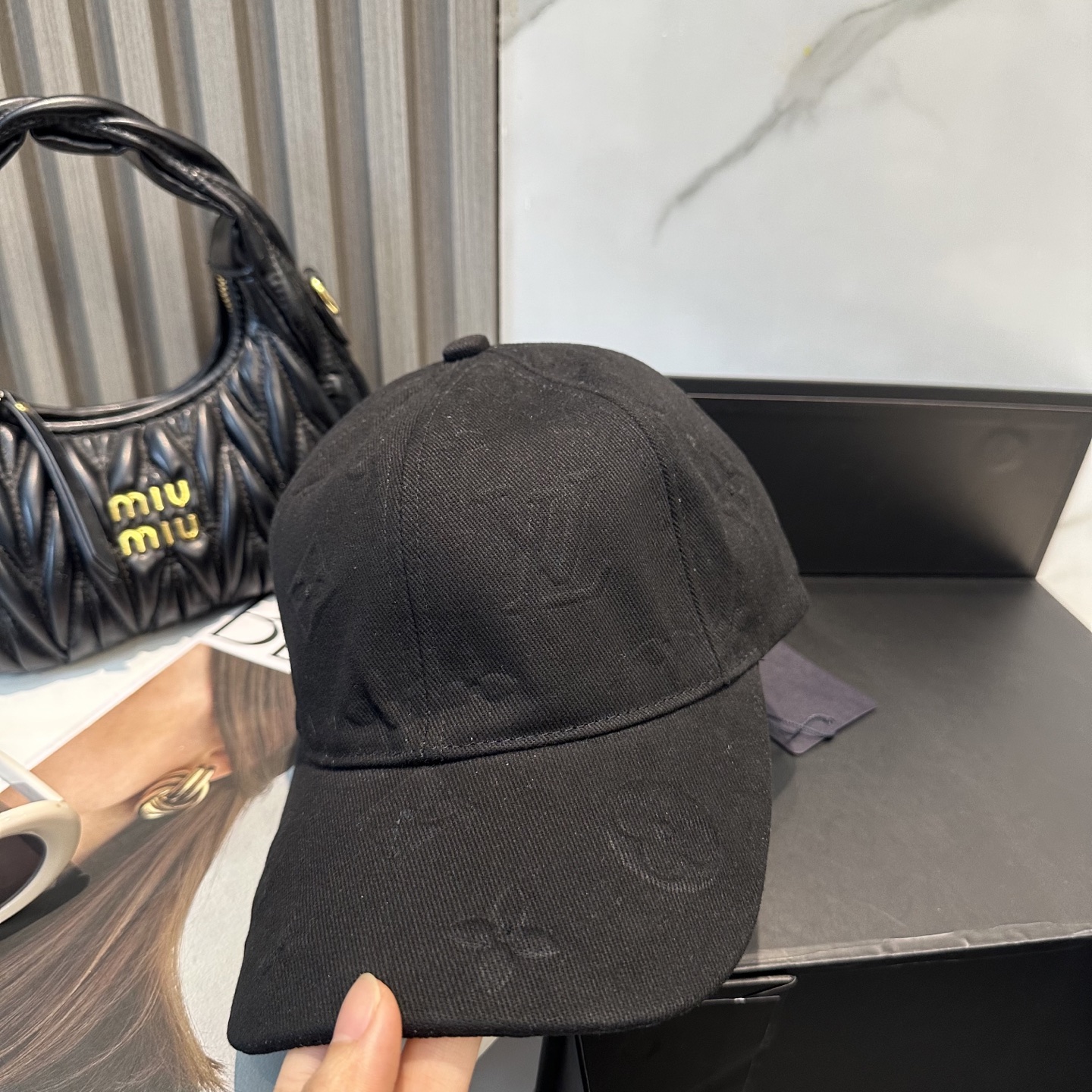 LV 高仿 黑色老花壓紋棒球帽 經典百搭款