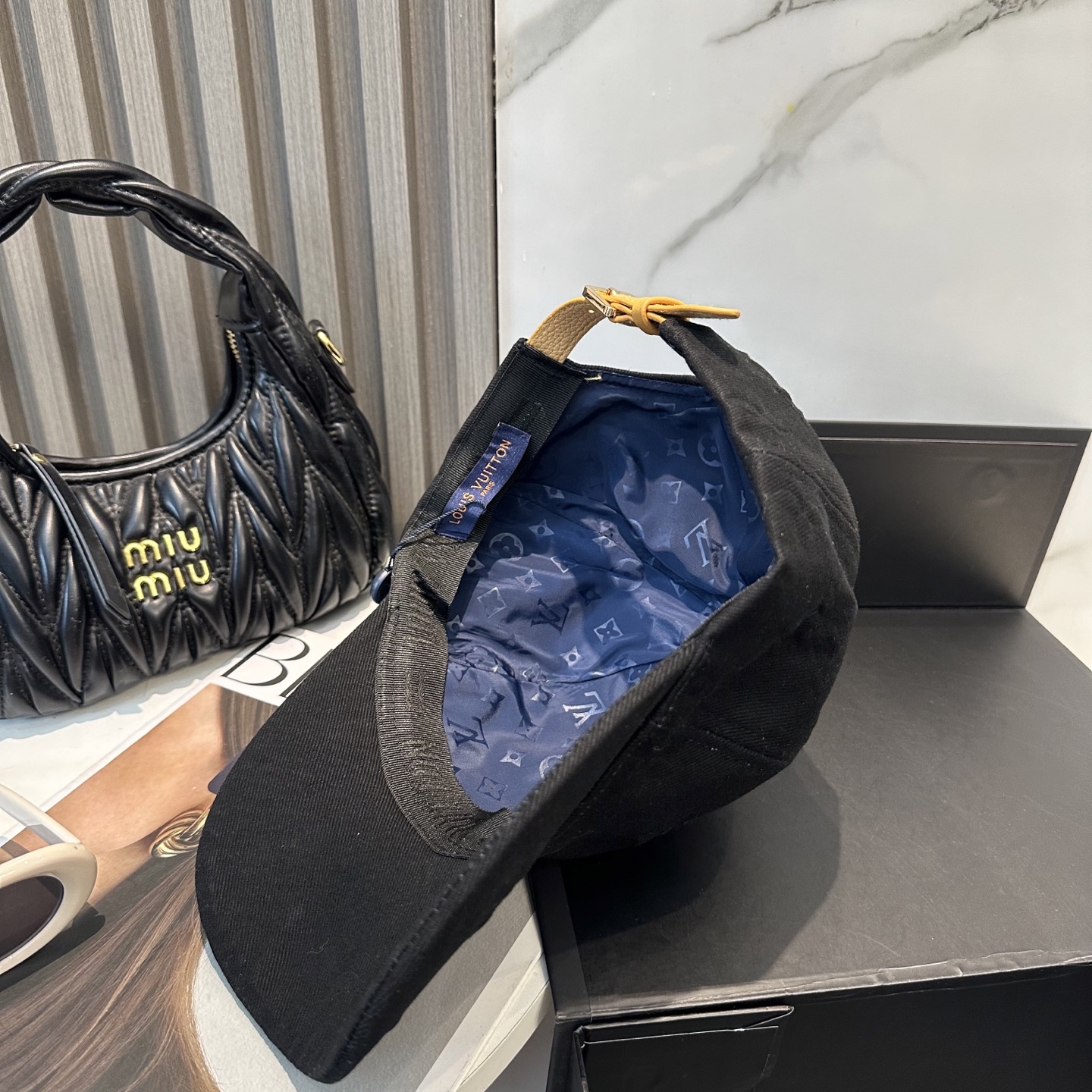 LV 高仿 黑色老花壓紋棒球帽 經典百搭款