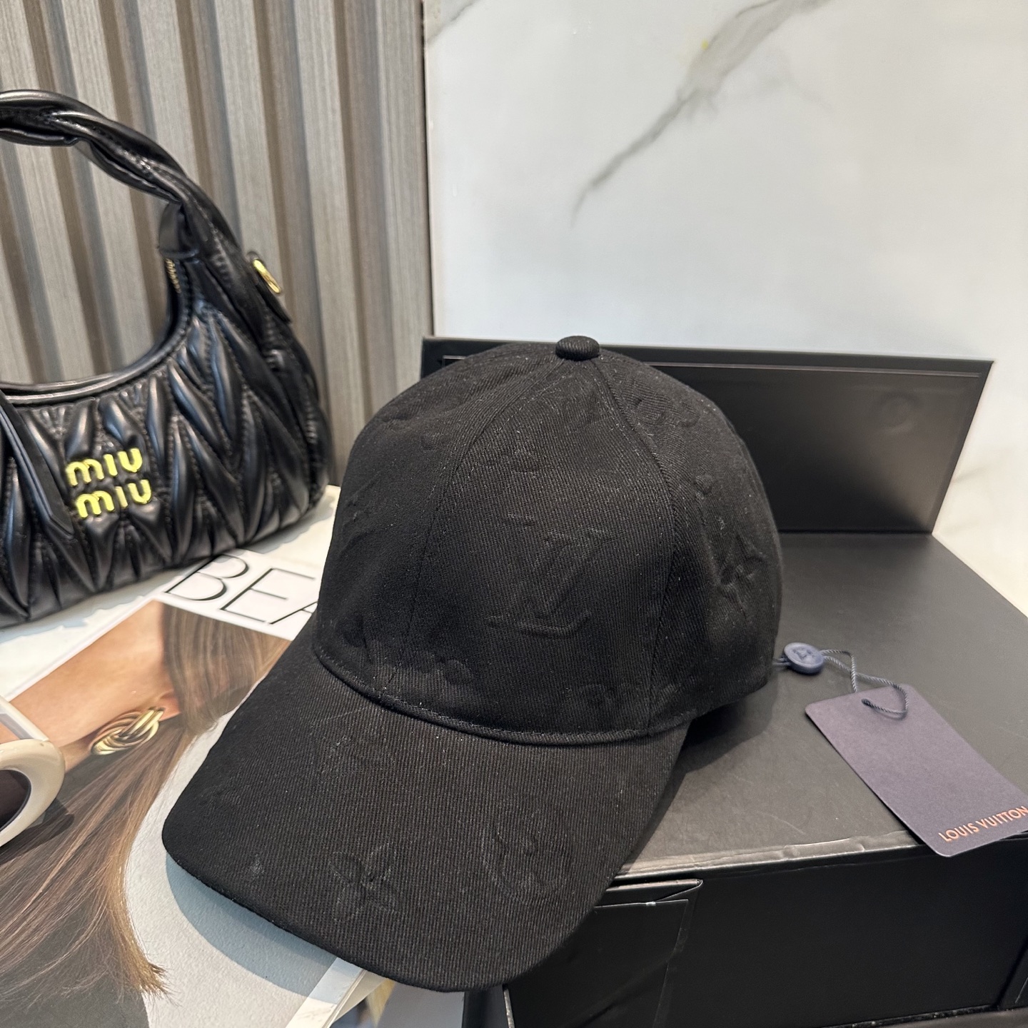 LV 高仿 黑色老花壓紋棒球帽 經典百搭款