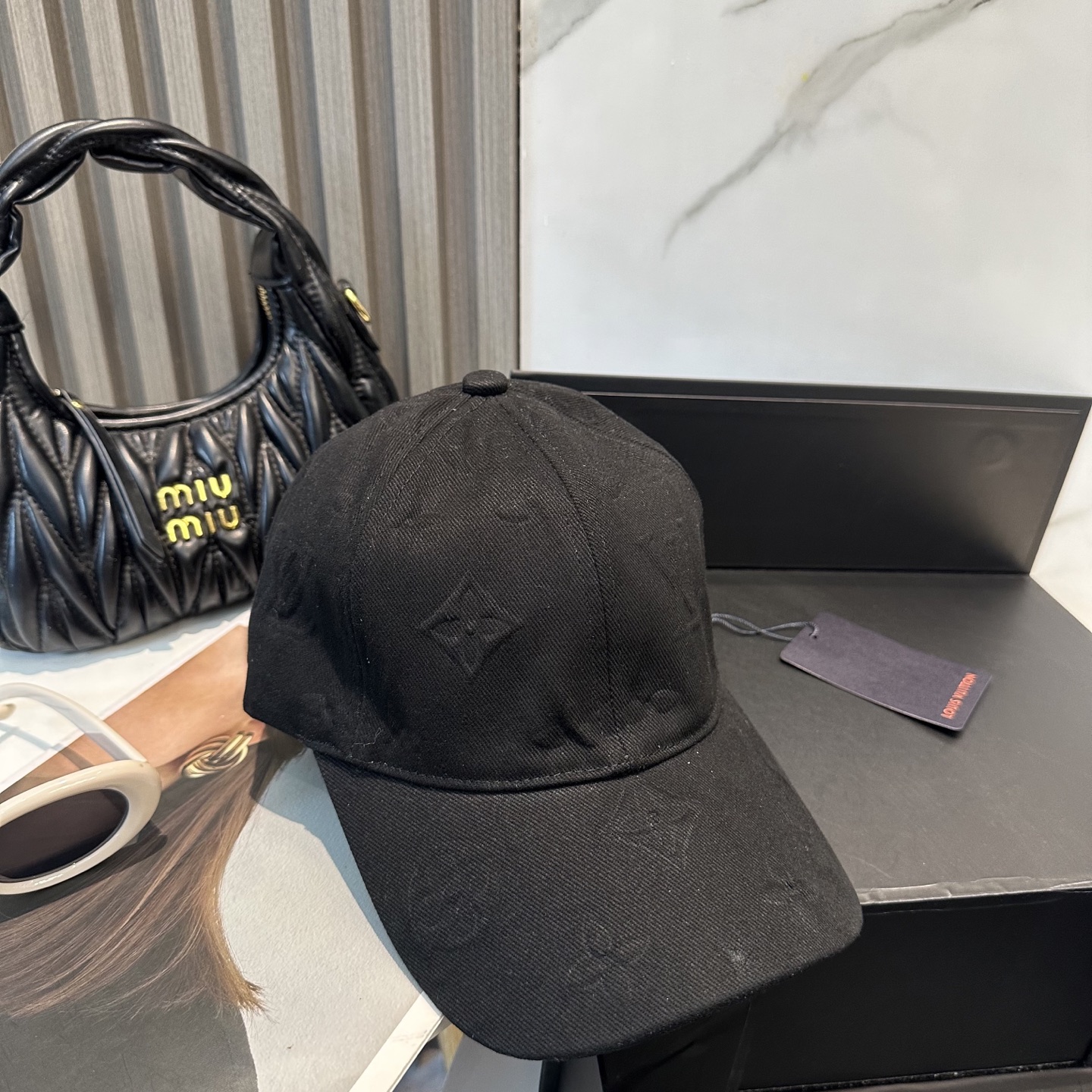 LV 高仿 黑色老花壓紋棒球帽 經典百搭款