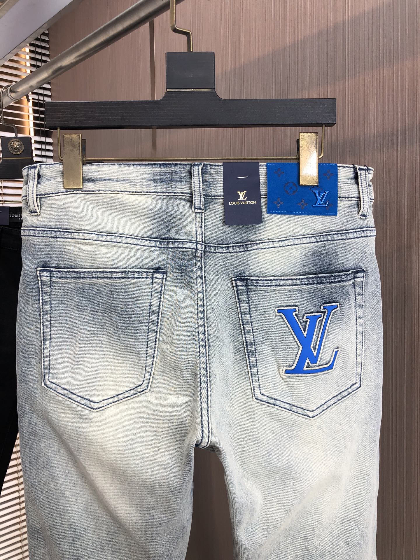LV高仿男士黑色牛仔褲彩色老花口袋潮款