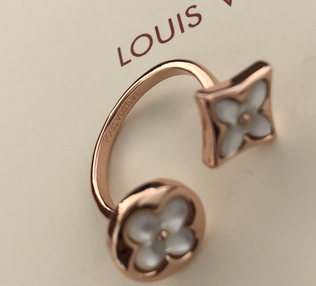 LV A貨女士雙花開口戒指氣質優雅設計輕奢百搭款| 10 LV A貨女士雙花開口戒指氣質優雅設計輕奢百搭款