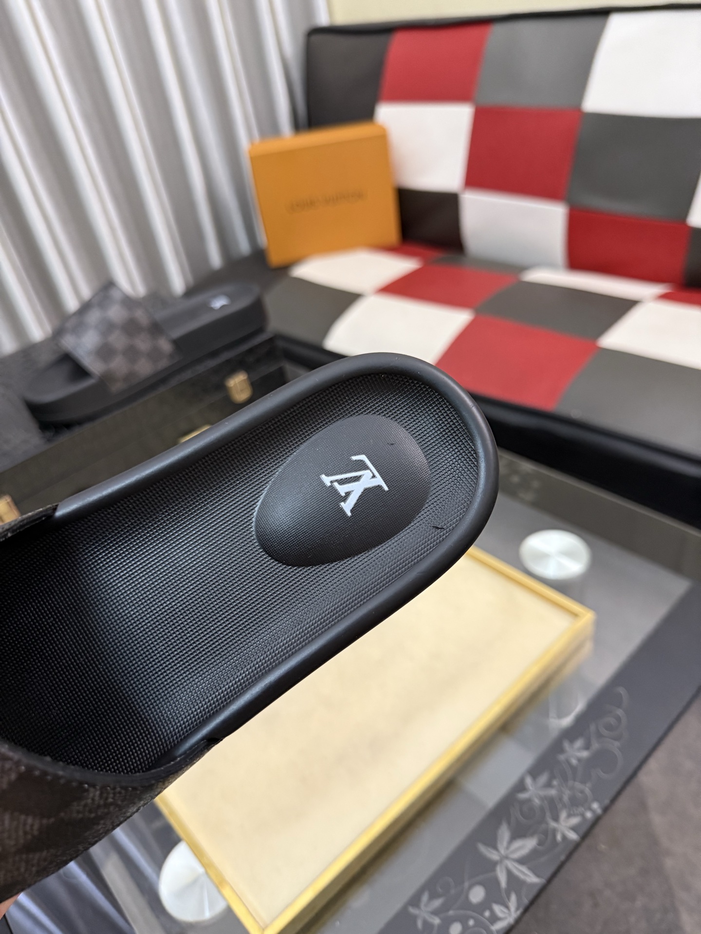 LV 原單拖鞋 男士黑灰棋盤格設計 簡約百搭防滑一字拖
