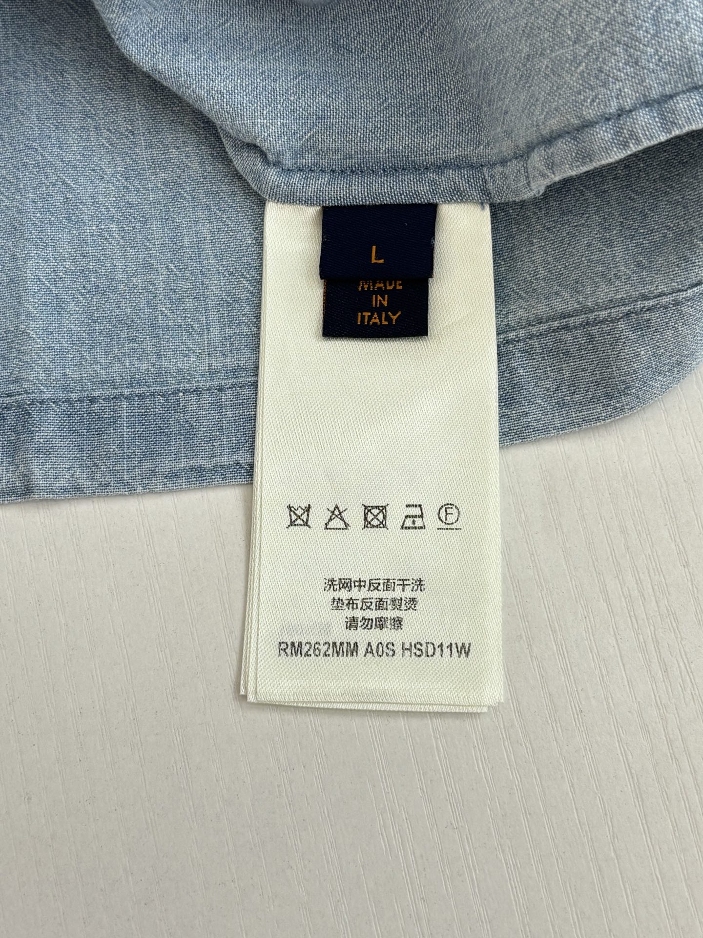 LV 原單 男款 牛仔短袖襯衫 水洗丹寧設計 休閒百搭風| 15 LV 原單 男款 牛仔短袖襯衫 水洗丹寧設計 休閒百搭風