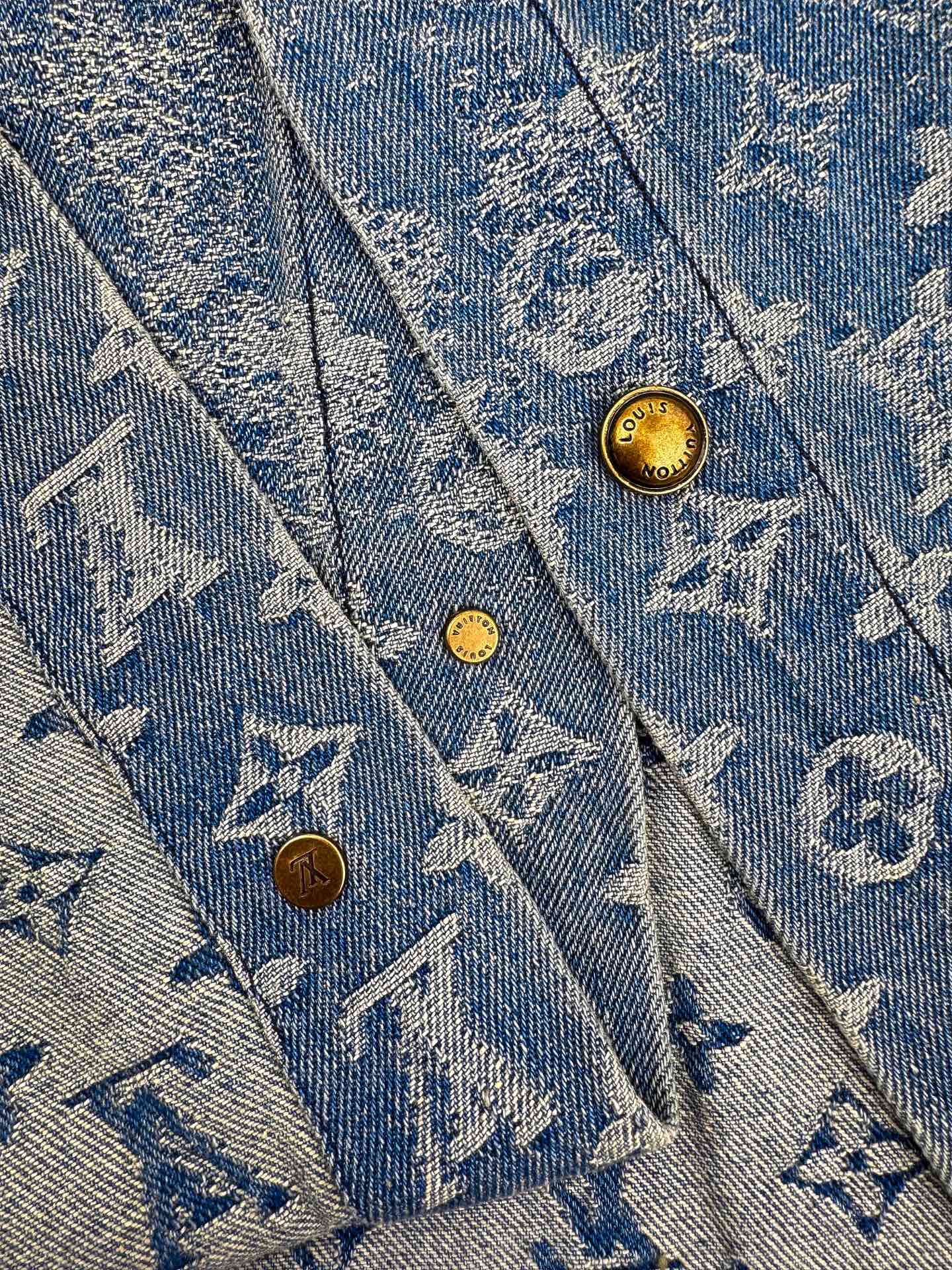 LV 原單 男款 牛仔印花短袖襯衫 滿版Monogram設計 潮流個性款| 11 LV 原單 男款 牛仔印花短袖襯衫 滿版Monogram設計 潮流個性款