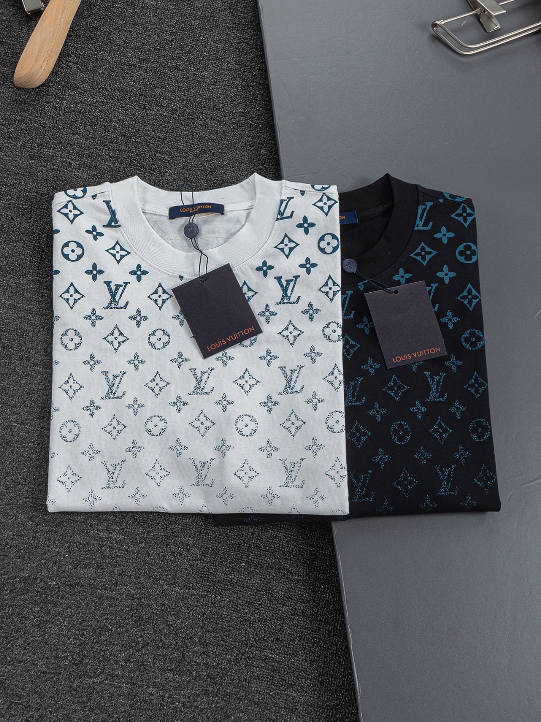 LV 高仿男款漸層Monogram提花短袖T恤 高級質感款