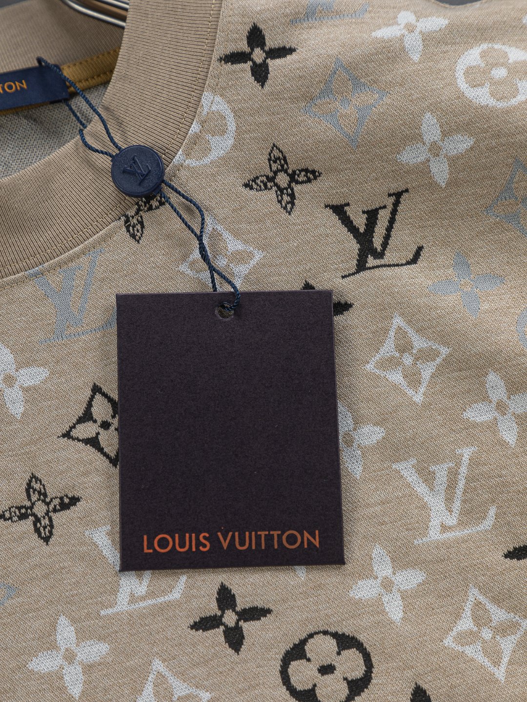 LV 高仿男款滿版Monogram提花短袖T恤 經典時尚款