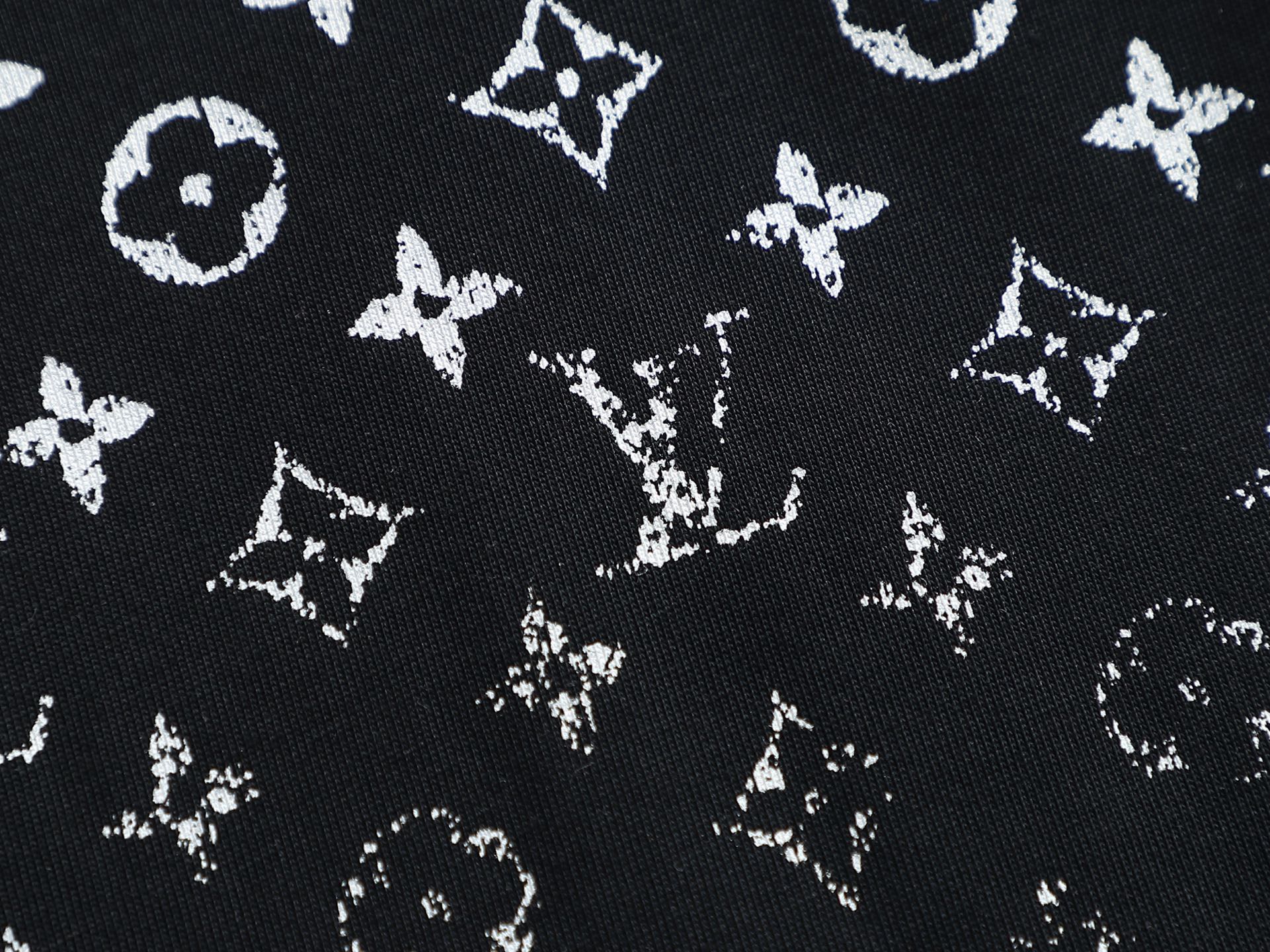 LV高仿Monogram漸層滿版印花短袖T恤潮流休閒百搭款| 16 LV高仿Monogram漸層滿版印花短袖T恤潮流休閒百搭款