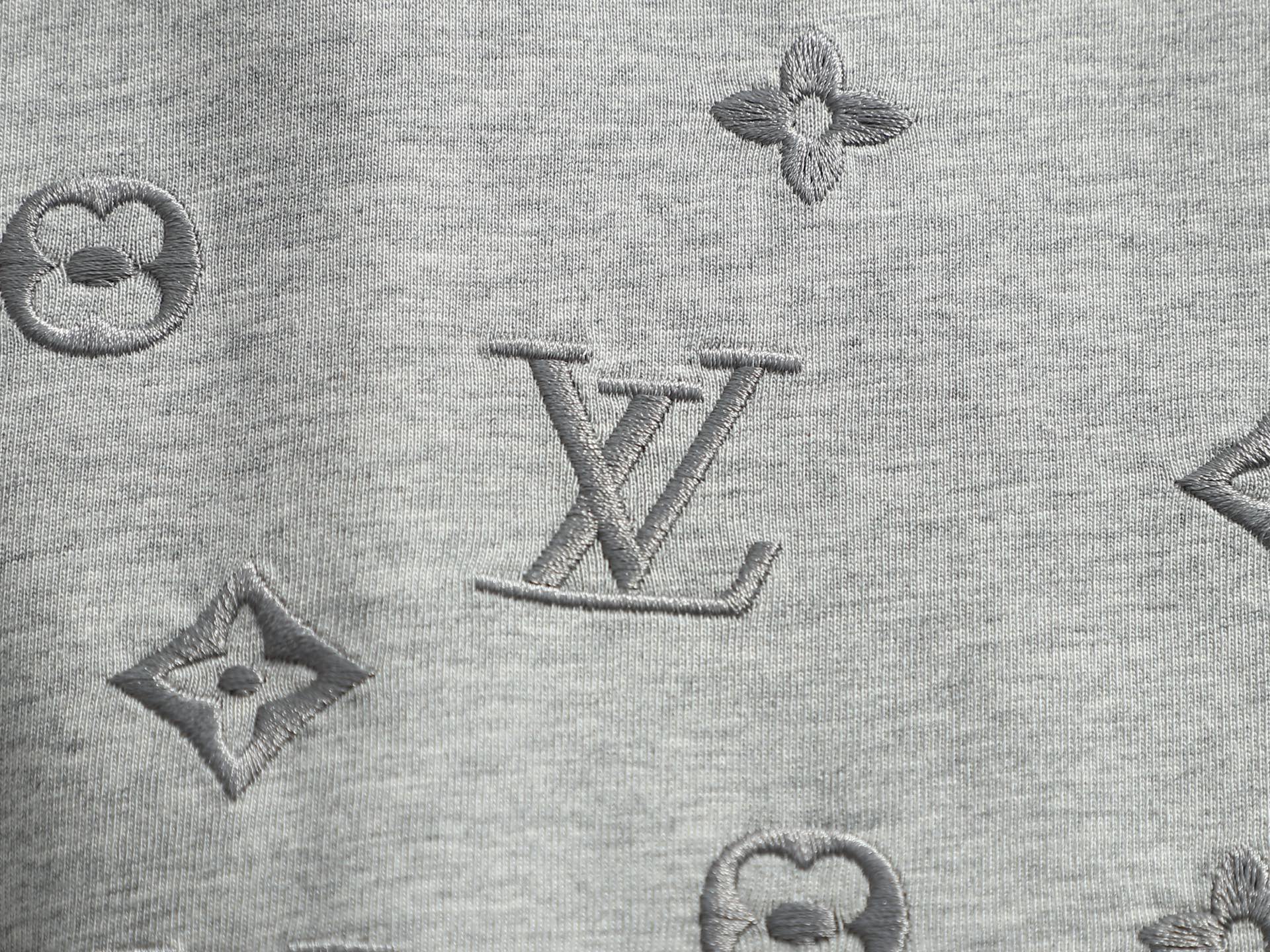 LV高仿立體刺繡Monogram拼接短袖T恤高端精品潮流款| 12 LV高仿立體刺繡Monogram拼接短袖T恤高端精品潮流款