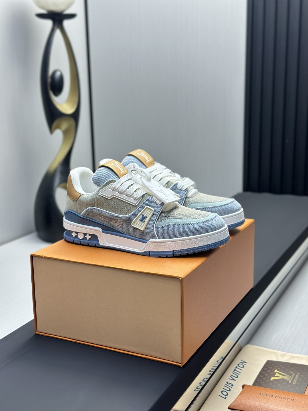 LV 高仿 Trainer 丹寧Monogram藍色拼接運動鞋