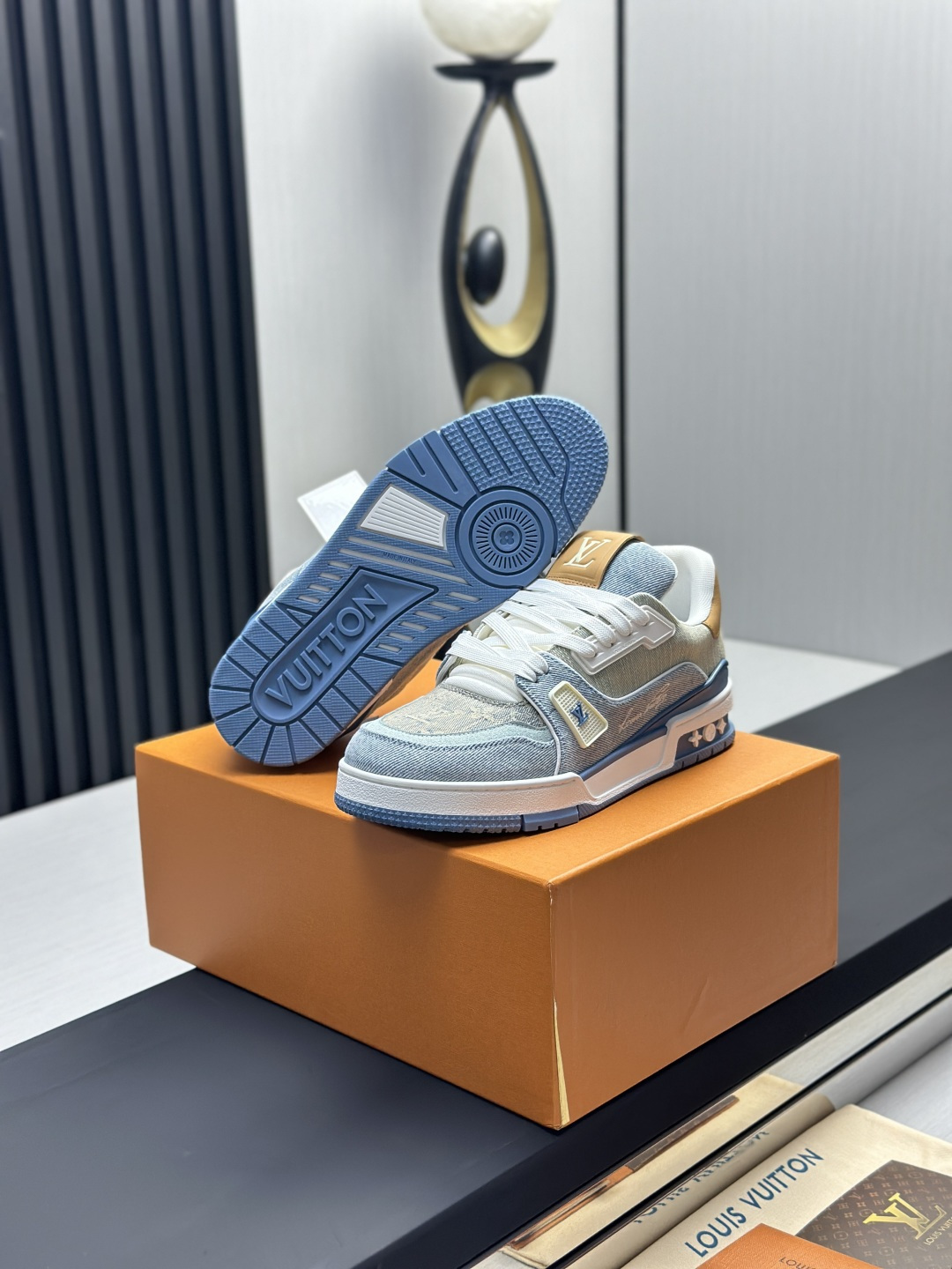 LV 高仿 Trainer 丹寧Monogram藍色拼接運動鞋