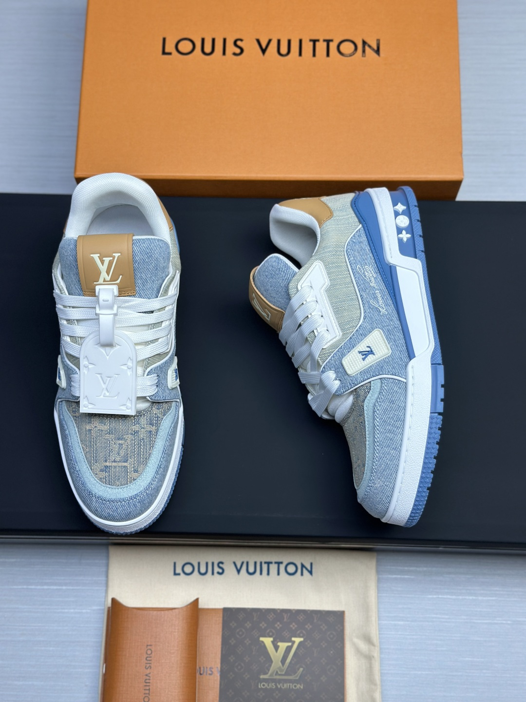 LV 高仿 Trainer 丹寧Monogram藍色拼接運動鞋