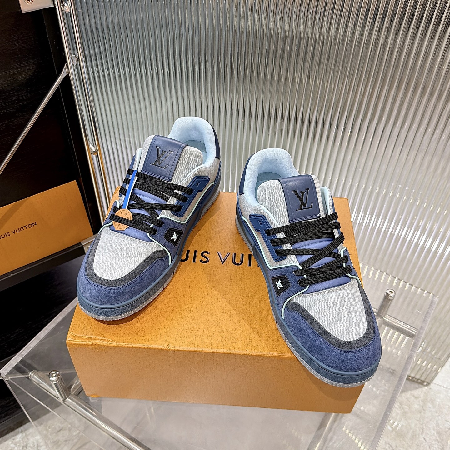 LV 一比一 Trainer 藍灰拼色麂皮休閒鞋