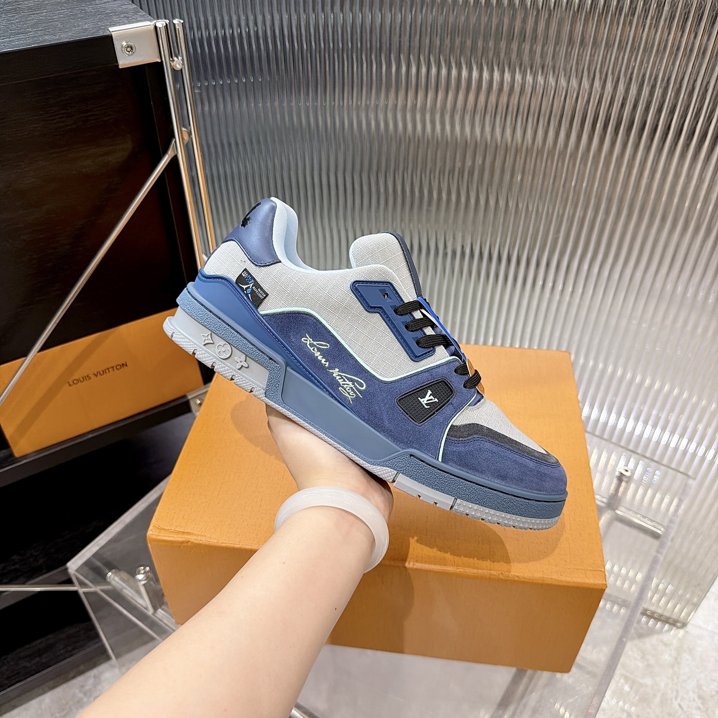LV 一比一 Trainer 藍灰拼色麂皮休閒鞋