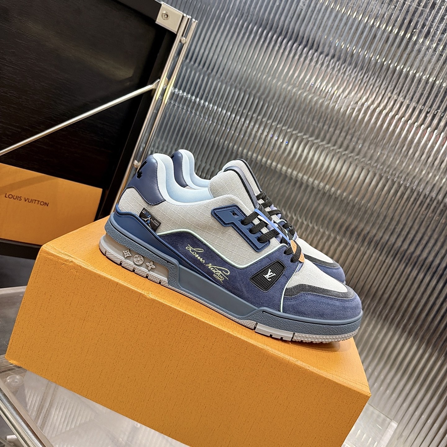 LV 一比一 Trainer 藍灰拼色麂皮休閒鞋