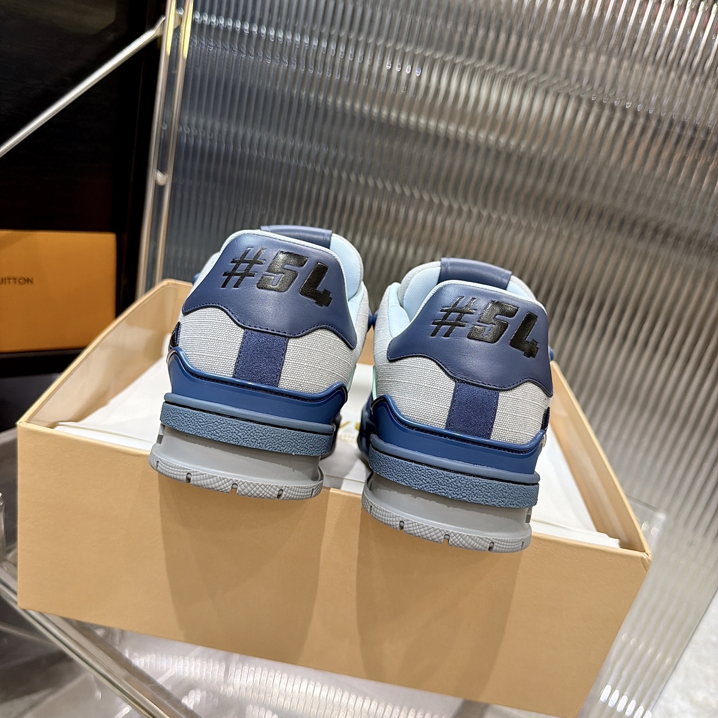 LV 一比一 Trainer 藍灰拼色麂皮休閒鞋