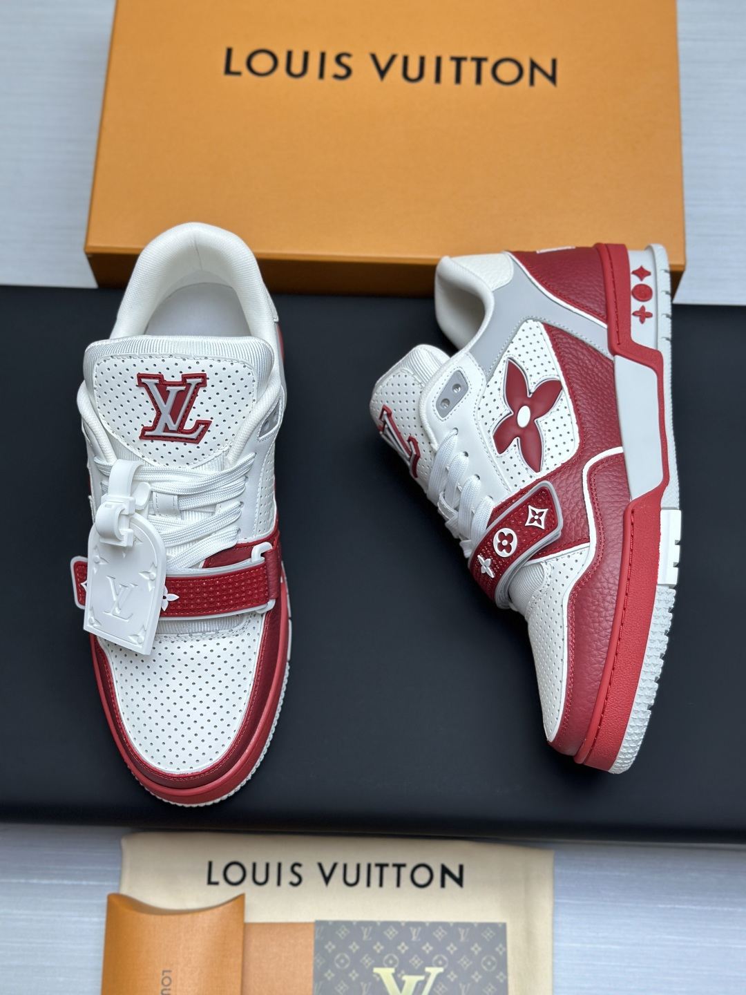 LV A貨 Trainer 紅白撞色運動鞋 男士潮流街頭板鞋| 8 LV A貨 Trainer 紅白撞色運動鞋 男士潮流街頭板鞋