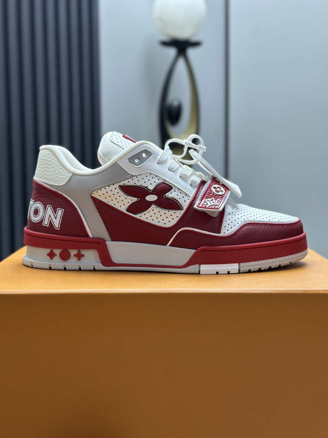 LV A貨 Trainer 紅白撞色運動鞋 男士潮流街頭板鞋| 7 LV A貨 Trainer 紅白撞色運動鞋 男士潮流街頭板鞋