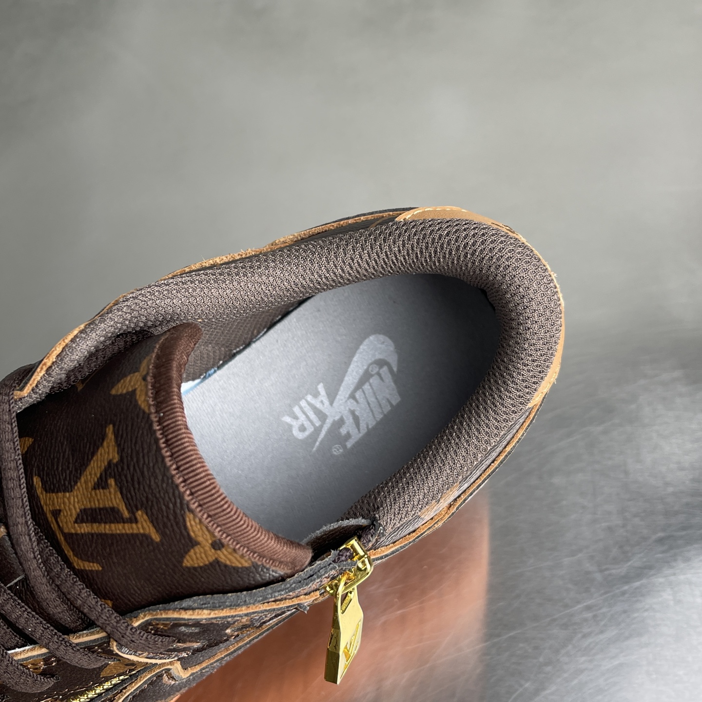 LV A貨聯名拉鍊板鞋 Monogram棕色休閒運動鞋| 8 LV A貨聯名拉鍊板鞋 Monogram棕色休閒運動鞋
