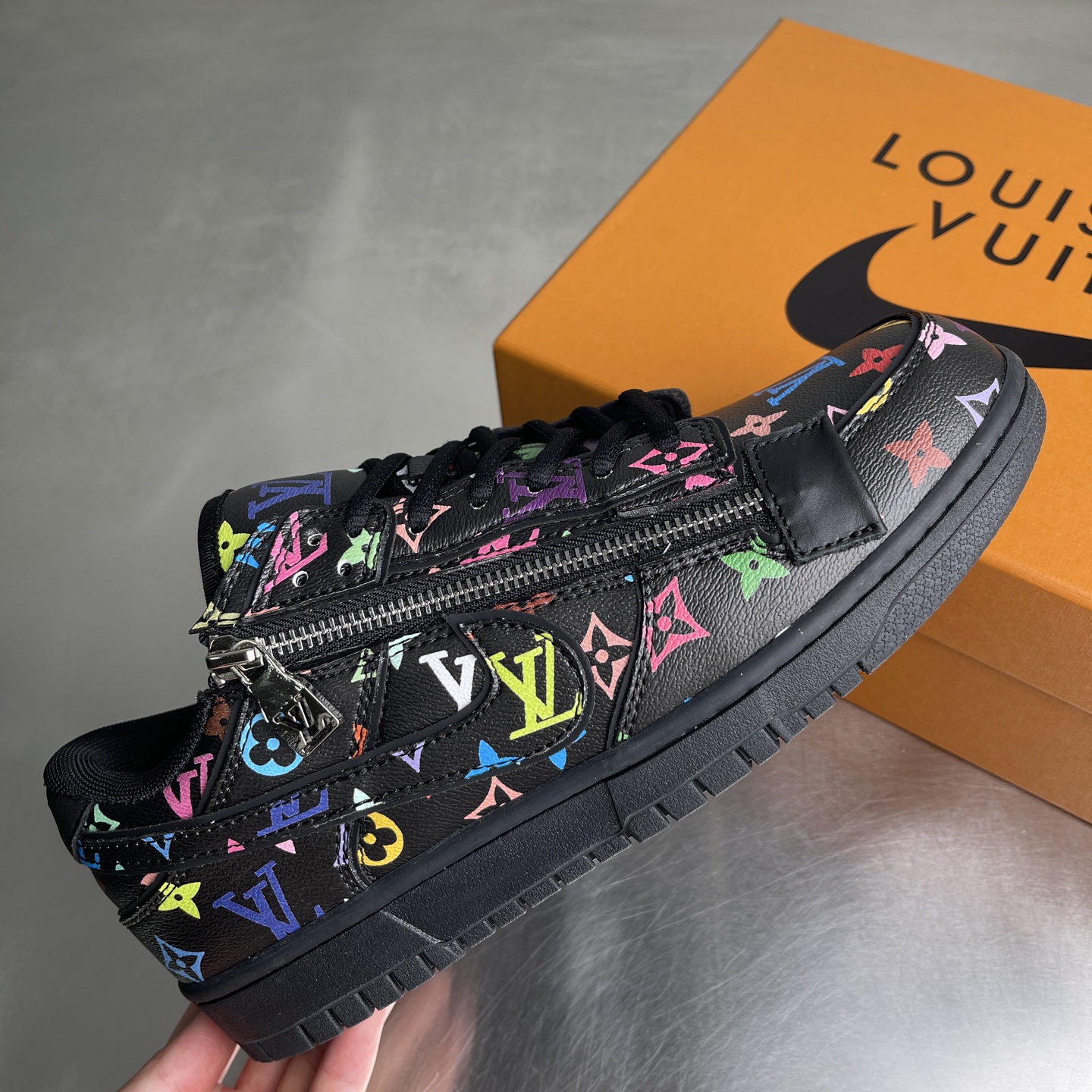 LV 一比一黑彩Monogram聯名板鞋 潮流低筒休閒鞋