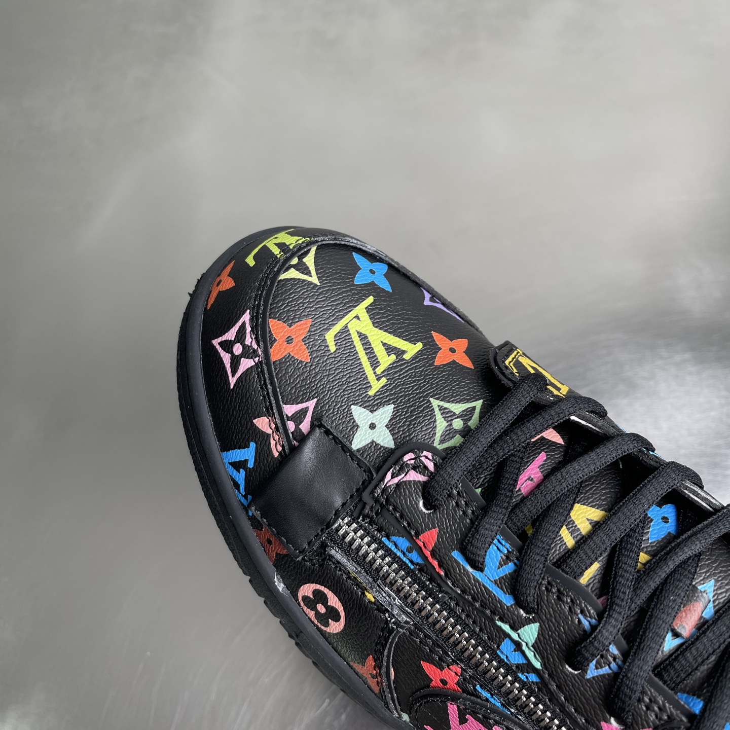LV 一比一黑彩Monogram聯名板鞋 潮流低筒休閒鞋