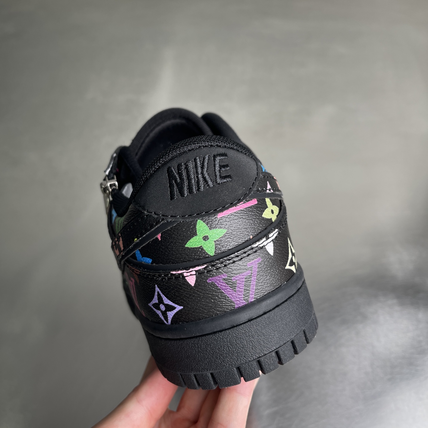 LV 一比一黑彩Monogram聯名板鞋 潮流低筒休閒鞋