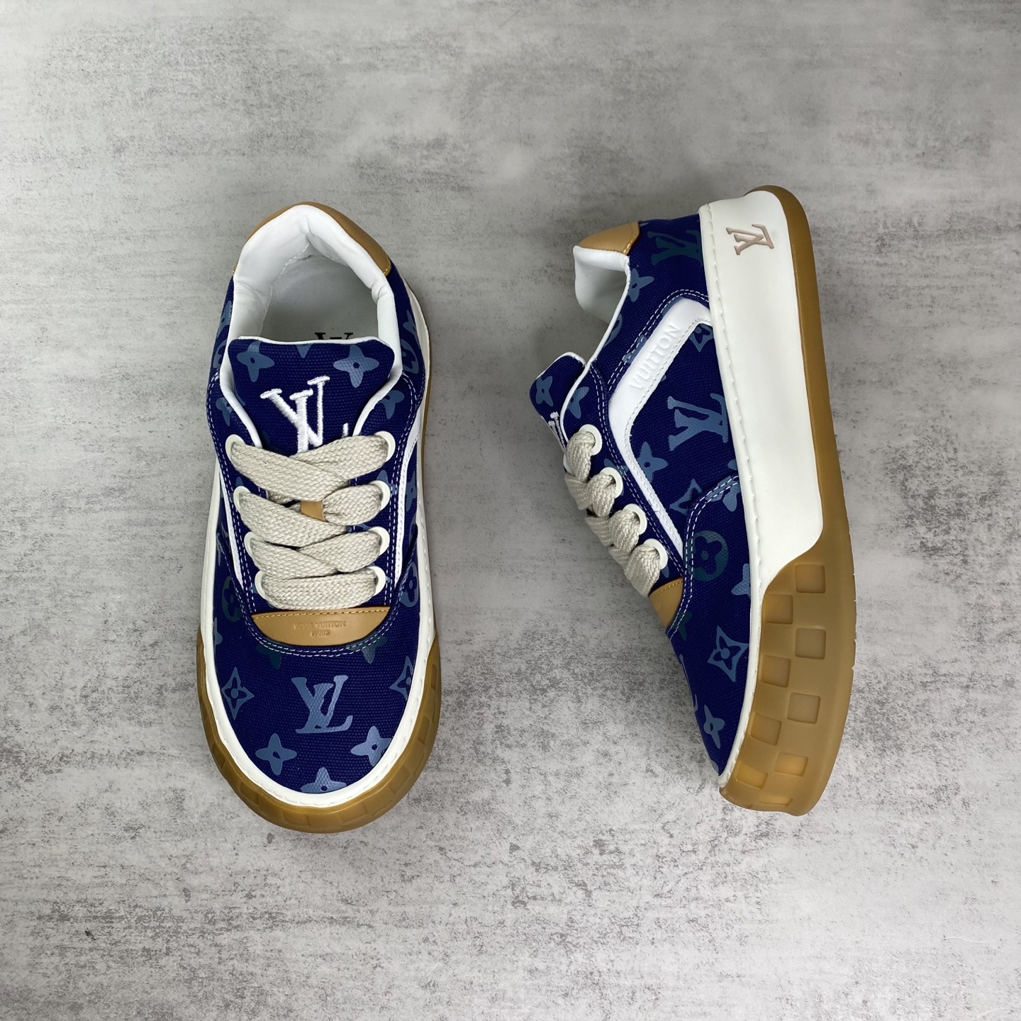 LV 原單 Trainer Maxi 藍色 Monogram 厚底運動鞋| 13 LV 原單 Trainer Maxi 藍色 Monogram 厚底運動鞋