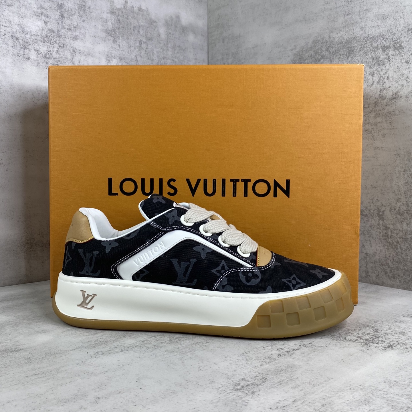 LV 高仿 Trainer Maxi Monogram 深藍帆布厚底休閒鞋