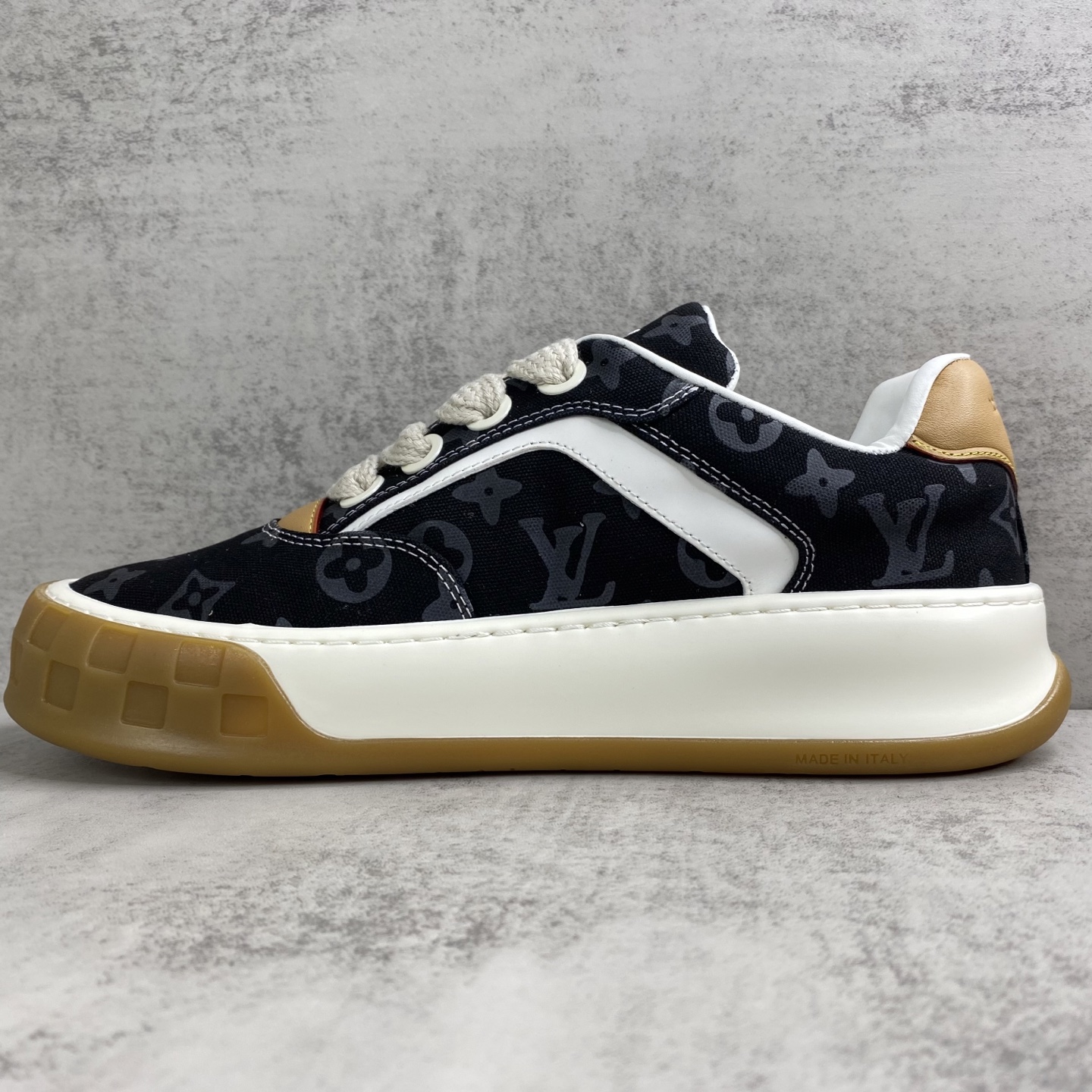 LV 高仿 Trainer Maxi Monogram 深藍帆布厚底休閒鞋