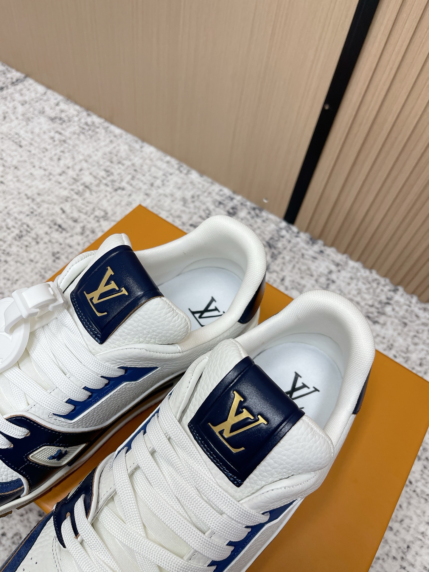 LV一比一 Trainer低幫運動鞋 白藍拼色休閒鞋