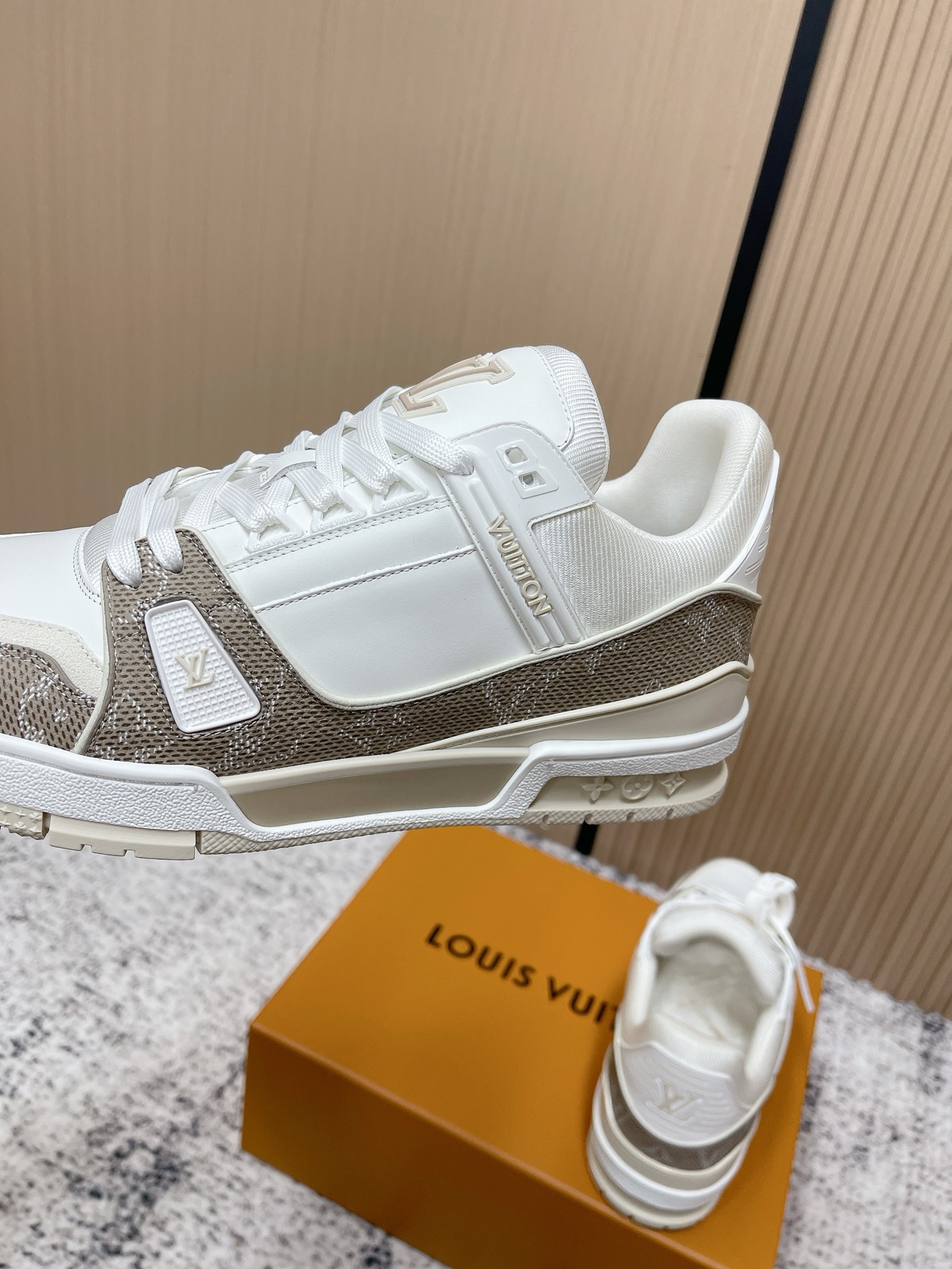 LV A貨 Trainer運動鞋 米白拼接Monogram休閒鞋| 7 LV A貨 Trainer運動鞋 米白拼接Monogram休閒鞋
