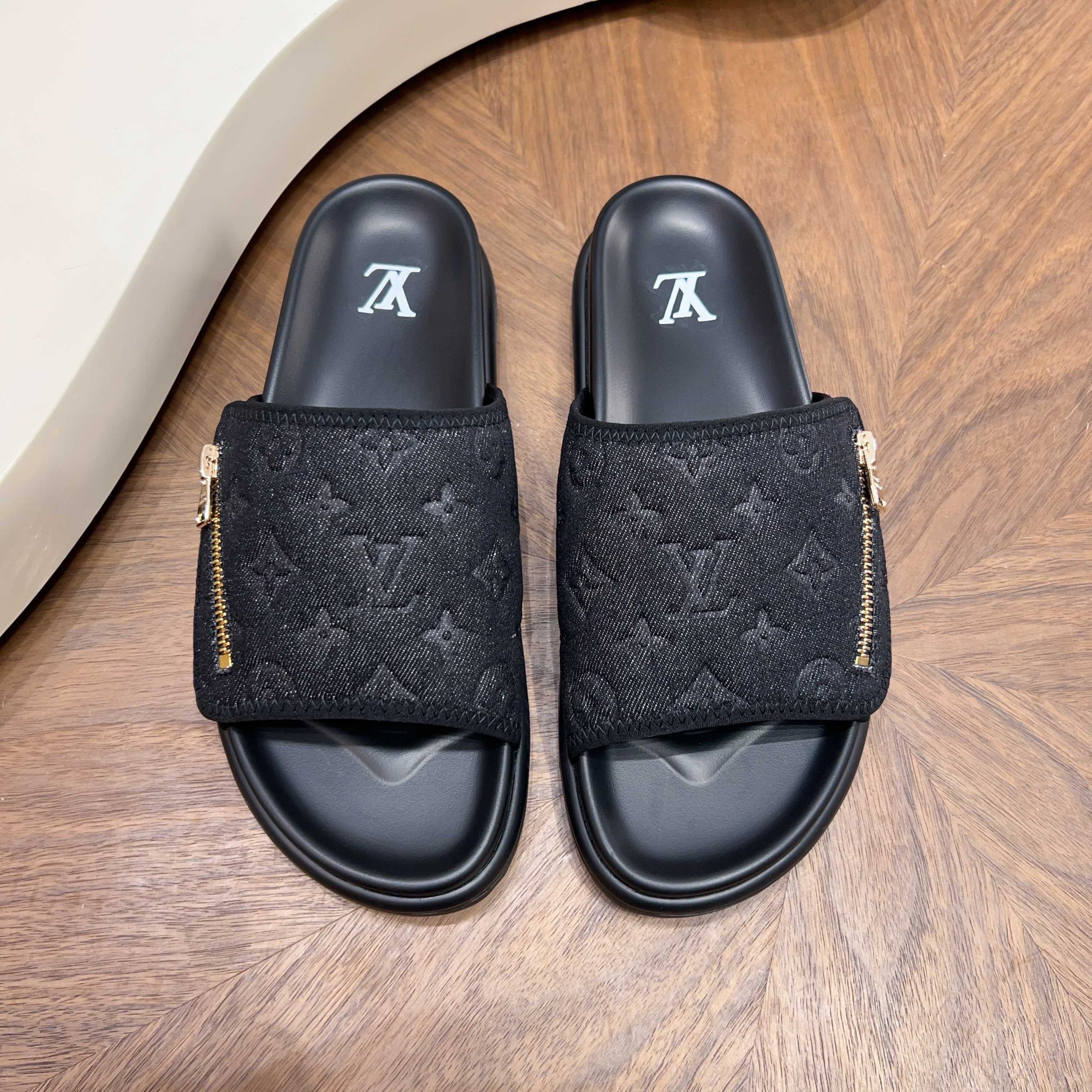 LV A貨 男款 黑色Monogram拖鞋 拉鍊休閒款
