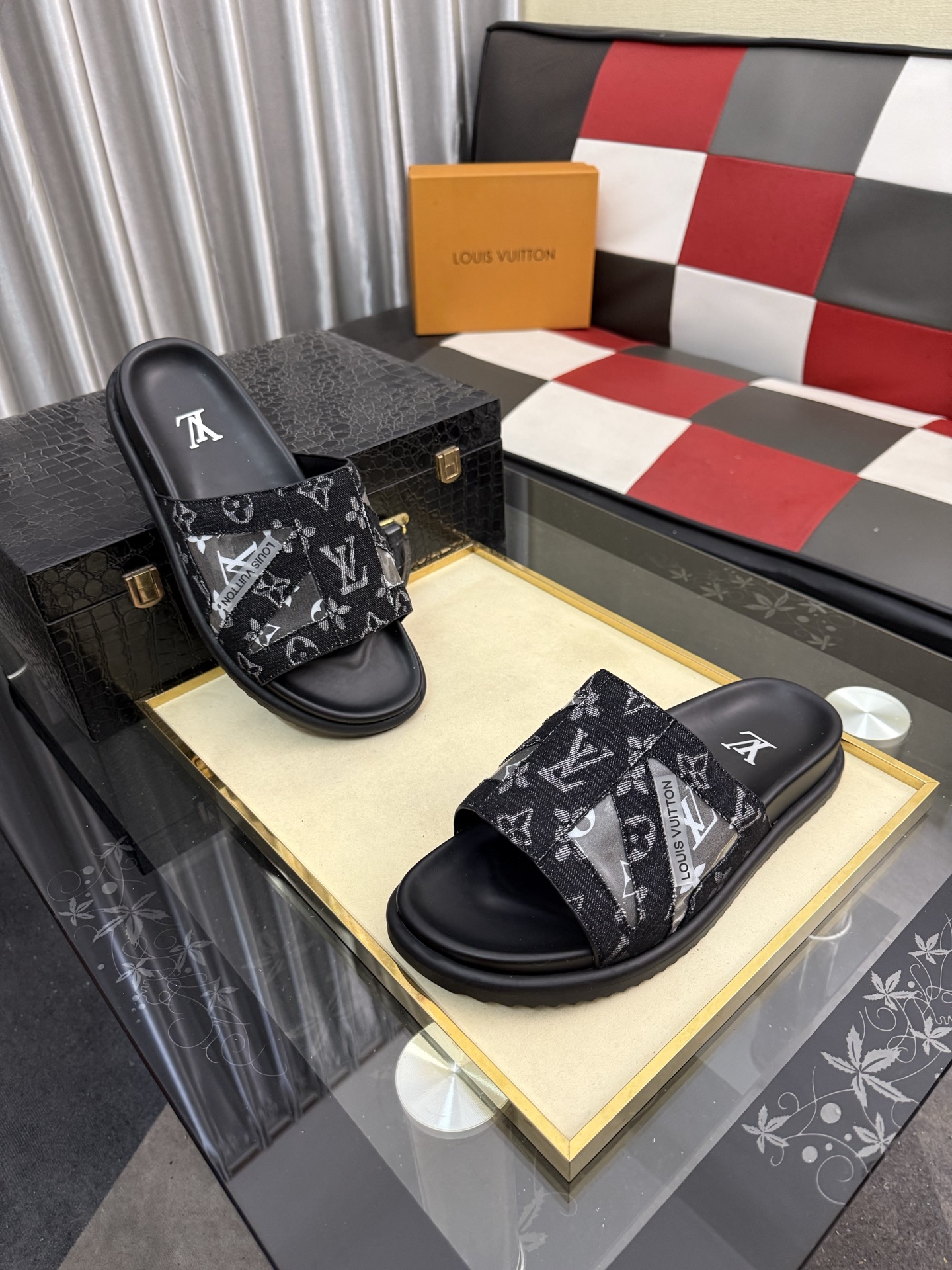 LV A貨 男款 拖鞋 拼接設計 黑灰配色 潮流街頭風