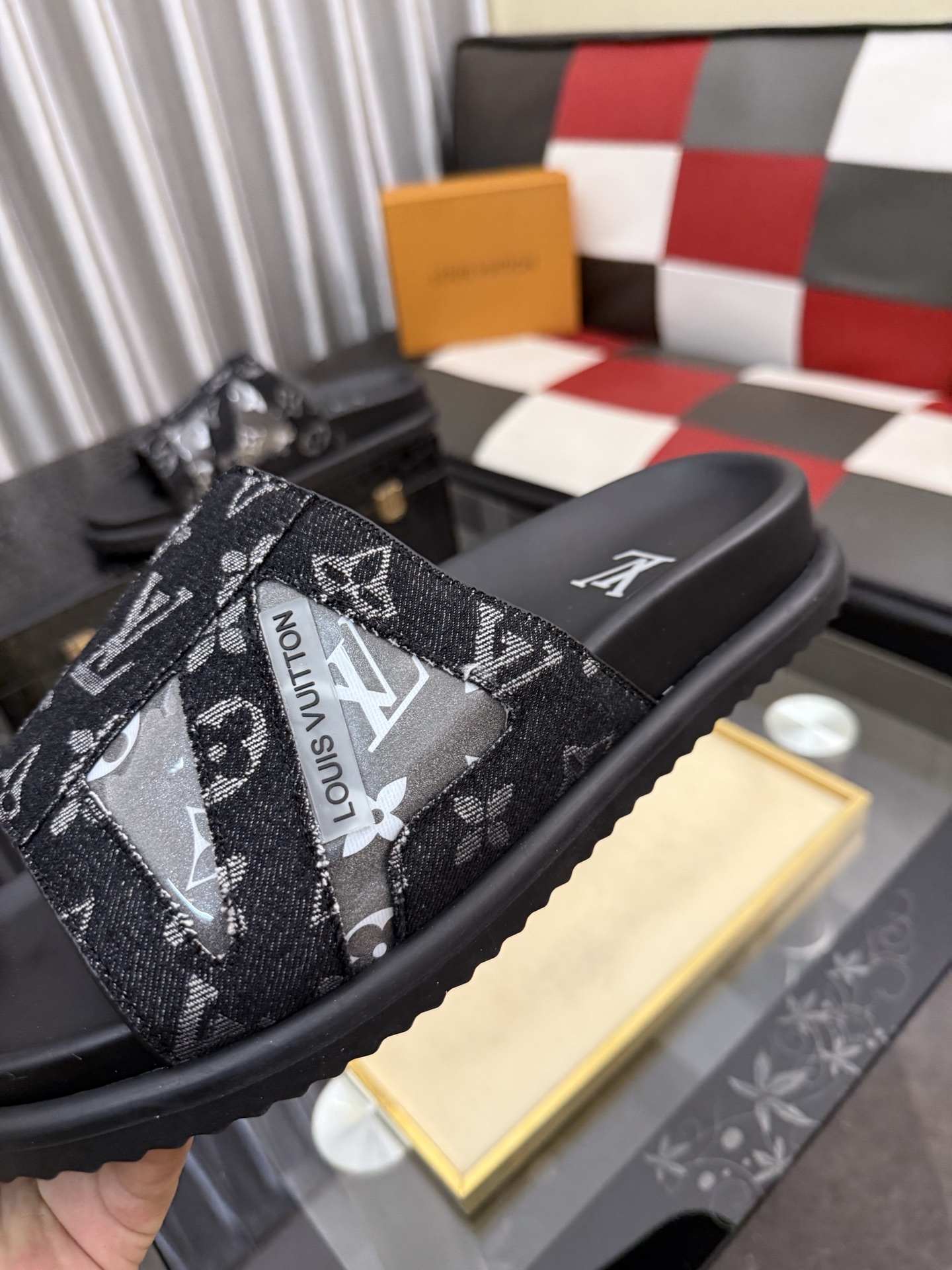 LV A貨 男款 拖鞋 拼接設計 黑灰配色 潮流街頭風