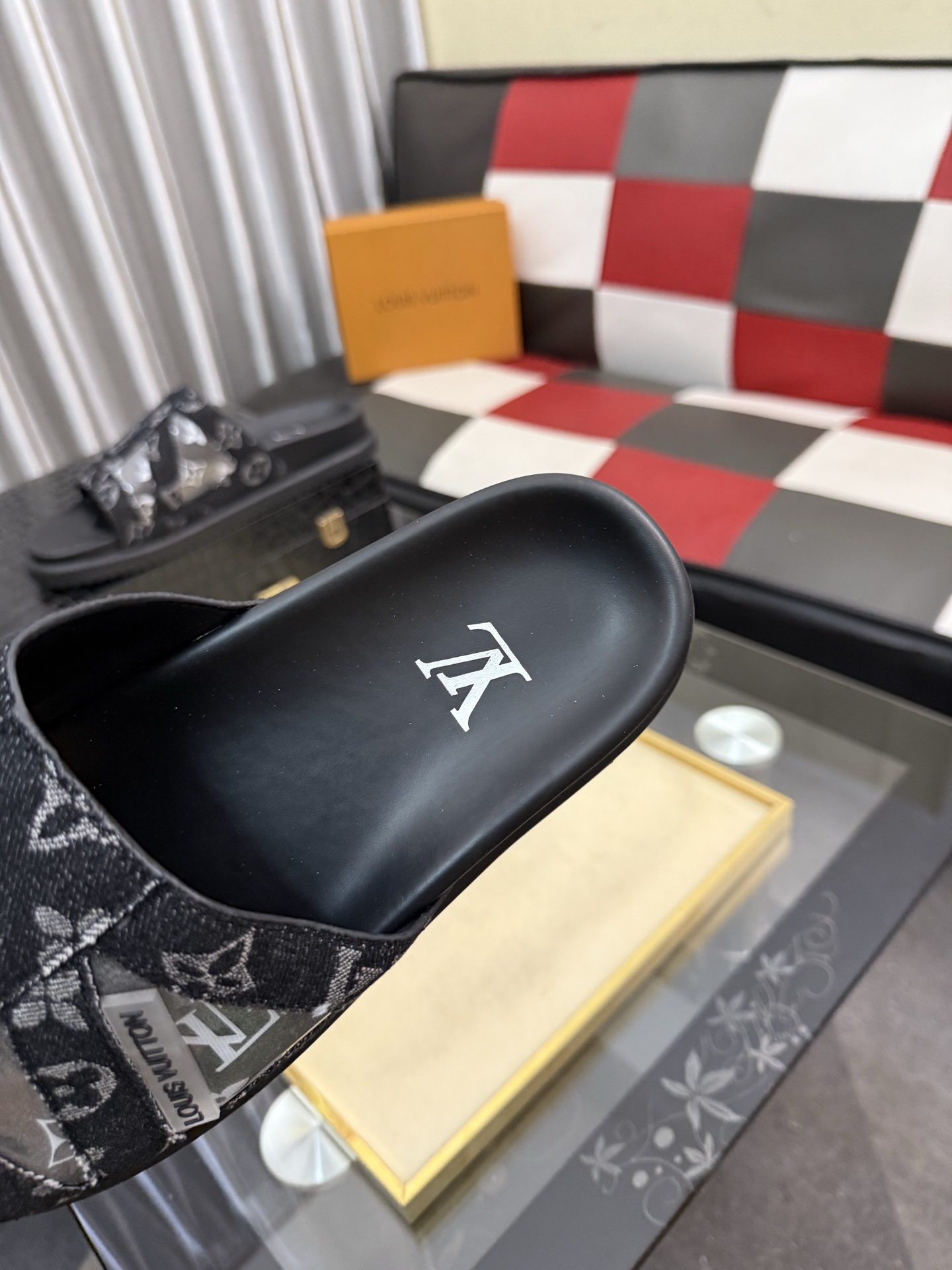 LV A貨 男款 拖鞋 拼接設計 黑灰配色 潮流街頭風
