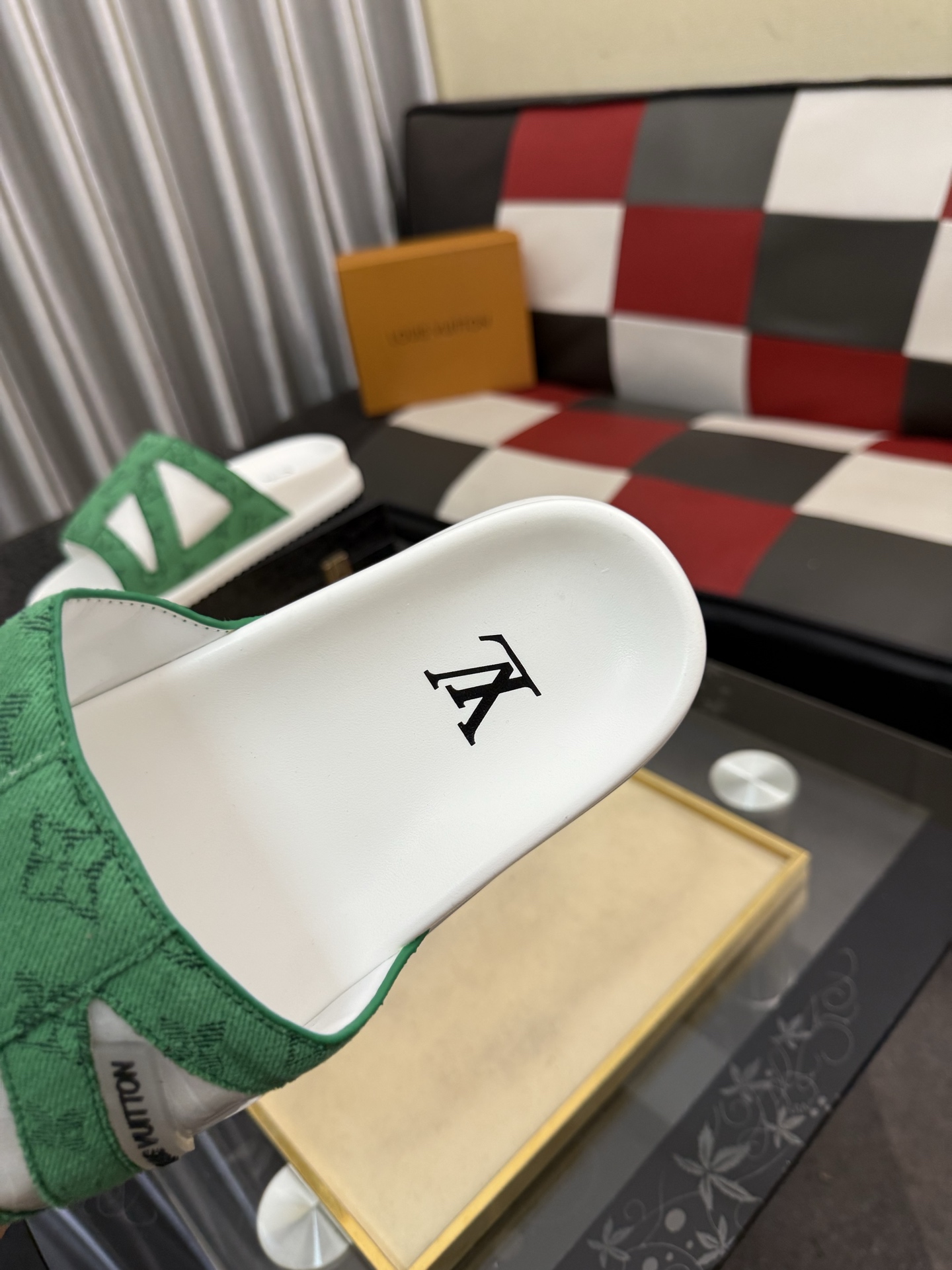 LV 一比一 男款 拖鞋 綠色 Monogram 拼接設計 潮流休閒風