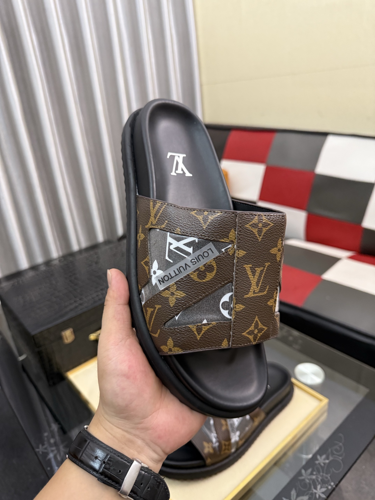 LV A貨 男款 拖鞋 經典老花 棕色Monogram 百搭休閒款