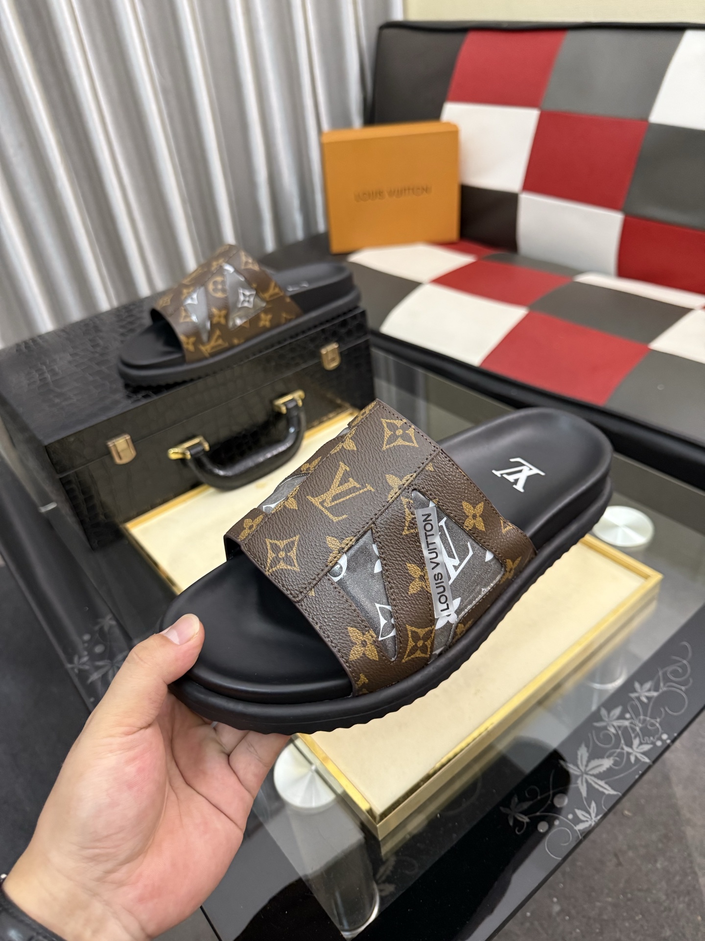 LV A貨 男款 拖鞋 經典老花 棕色Monogram 百搭休閒款