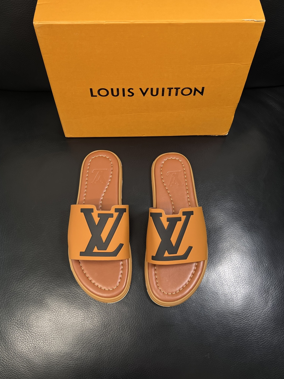 LV 原單 男款 拖鞋 橘色大Logo設計 夏季休閒潮流款