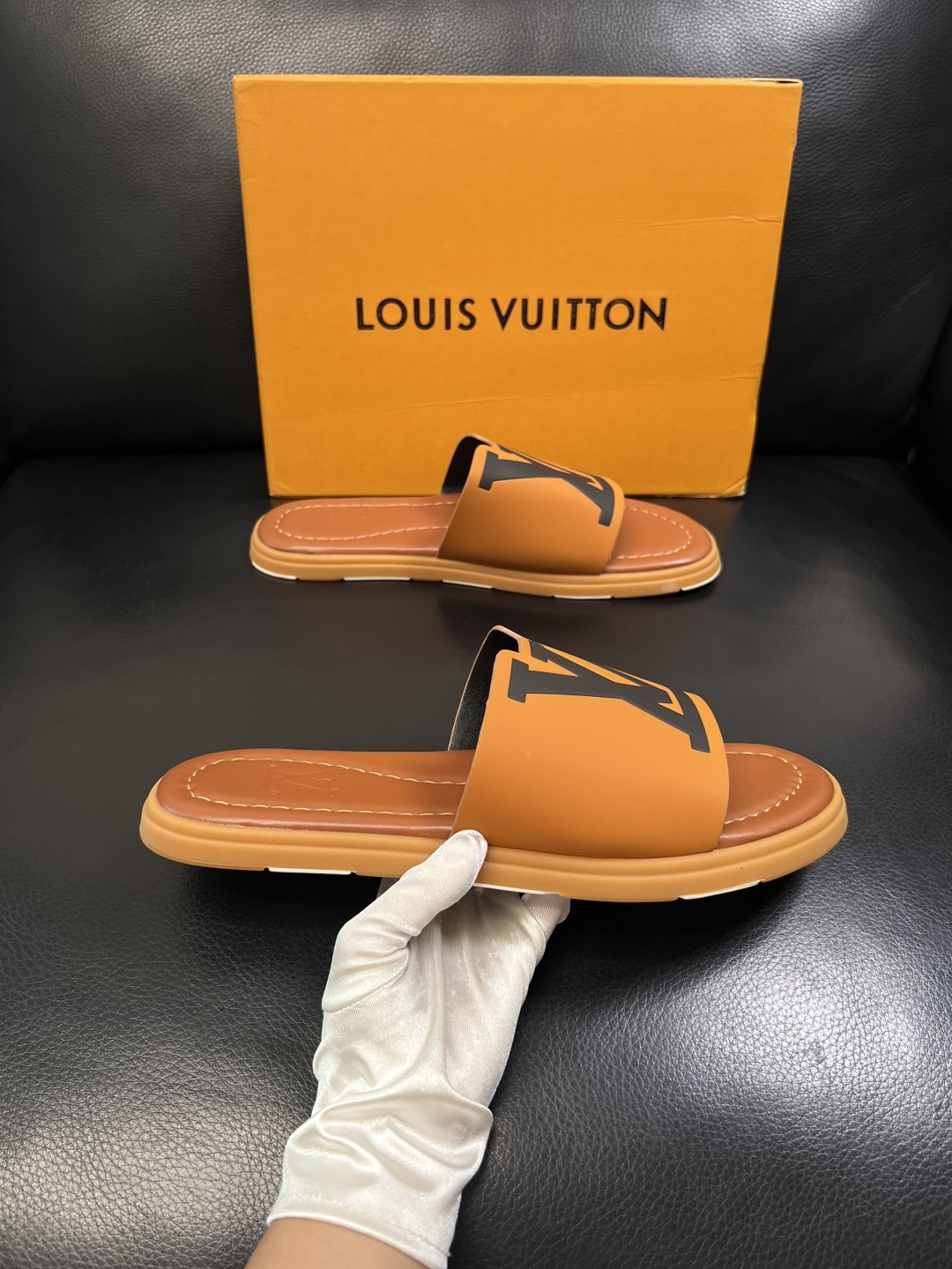 LV 原單 男款 拖鞋 橘色大Logo設計 夏季休閒潮流款