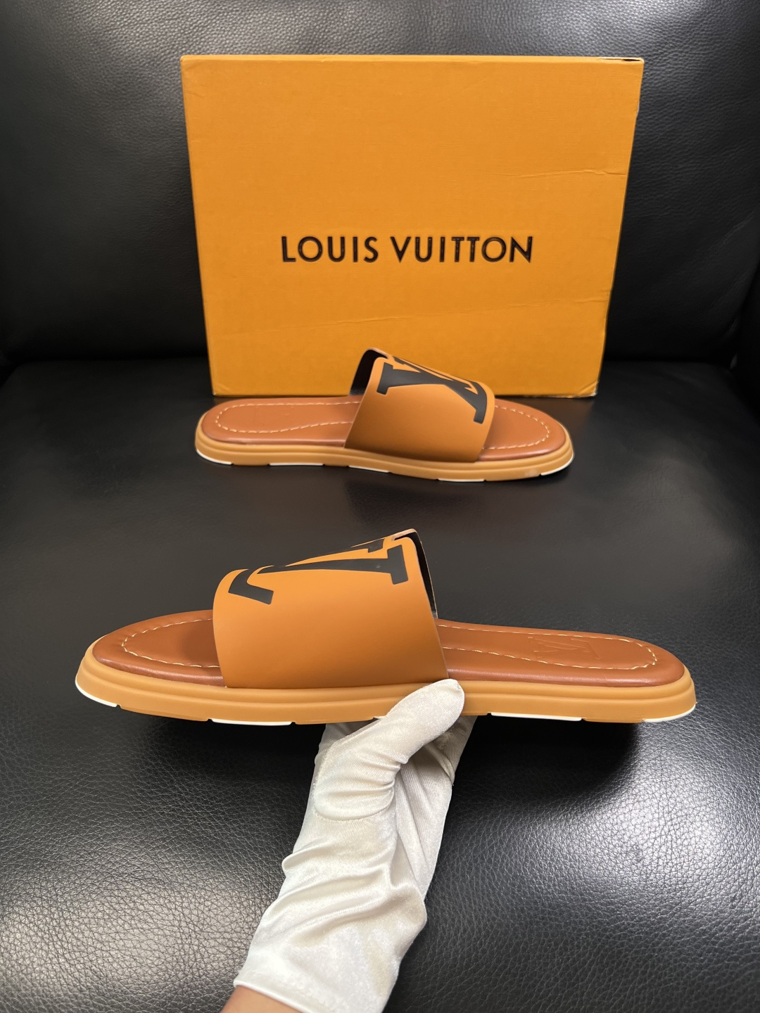 LV 原單 男款 拖鞋 橘色大Logo設計 夏季休閒潮流款