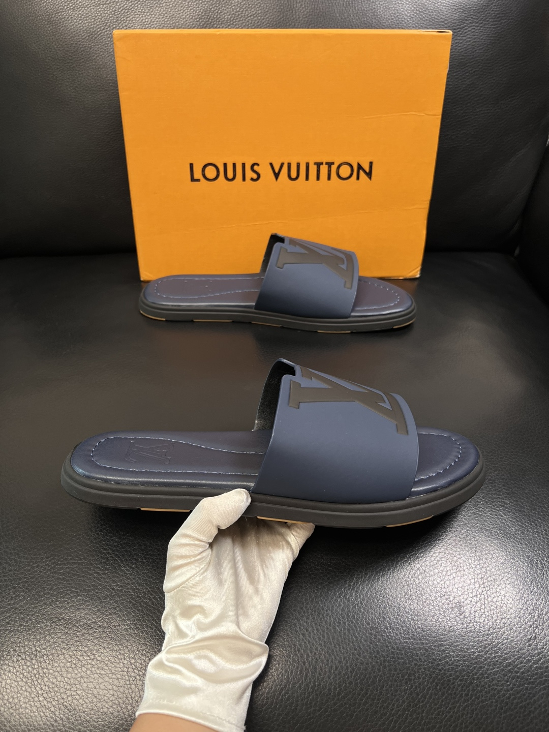 LV A貨 男款 拖鞋 深藍色 大Logo設計 沉穩商務風