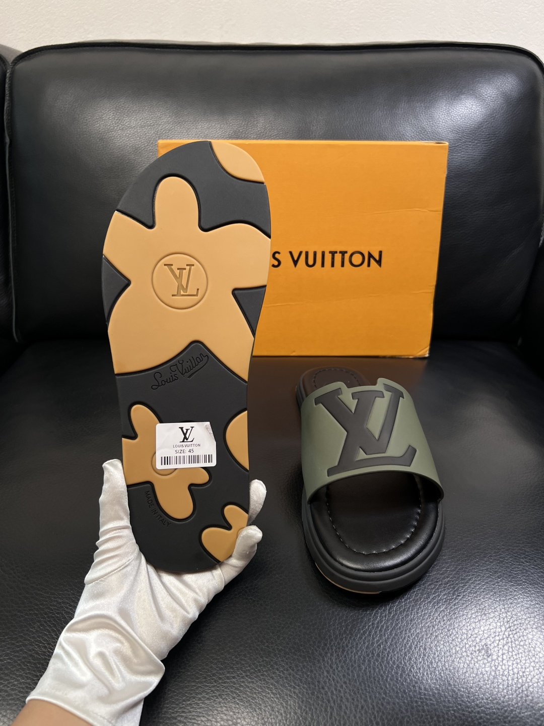 LV A貨 男款 拖鞋 軍綠色 大Logo設計 潮流戶外風