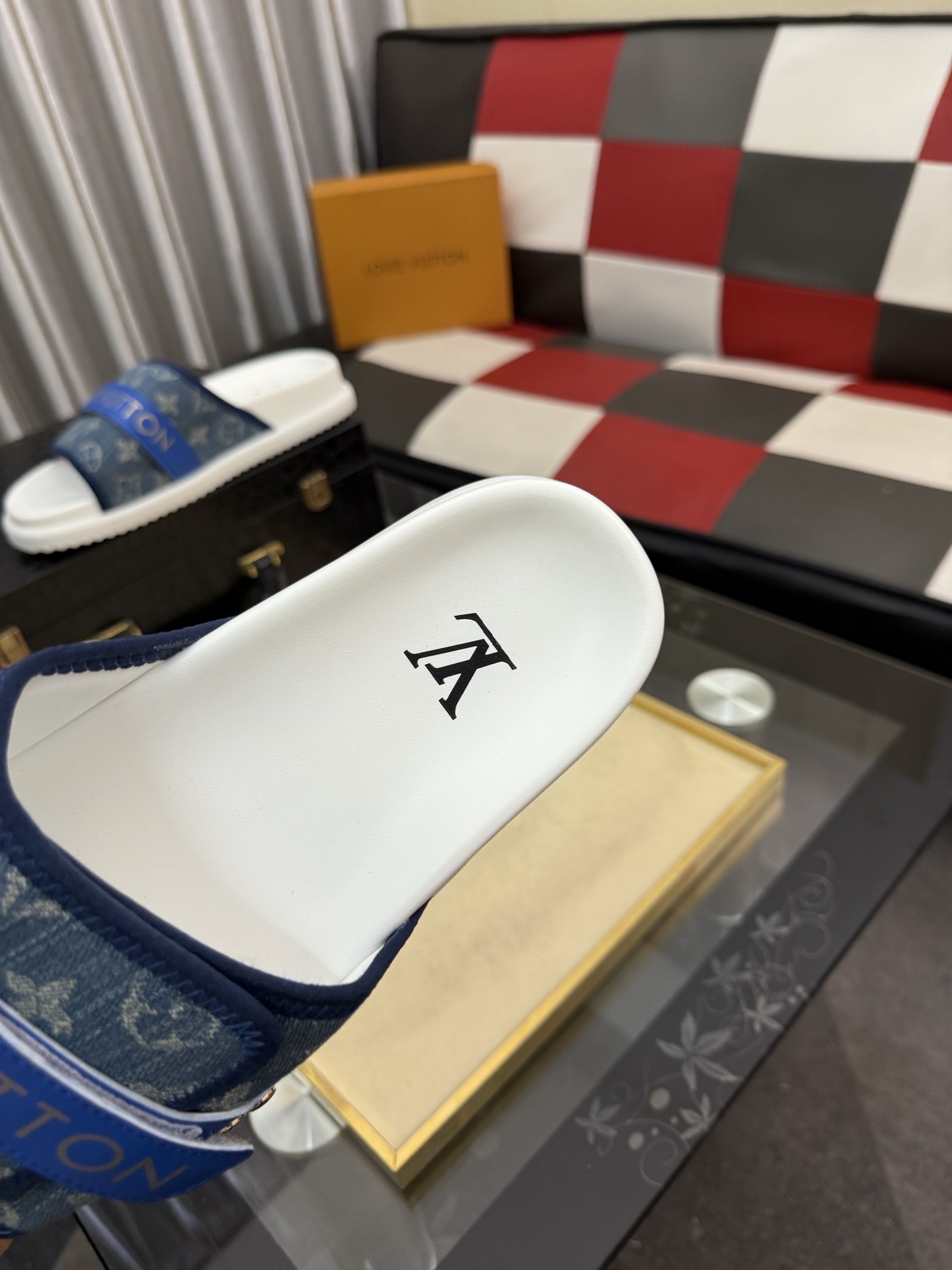 LV 原單 男款 牛仔布織帶拖鞋 藍色休閒潮流款| 8 LV 原單 男款 牛仔布織帶拖鞋 藍色休閒潮流款