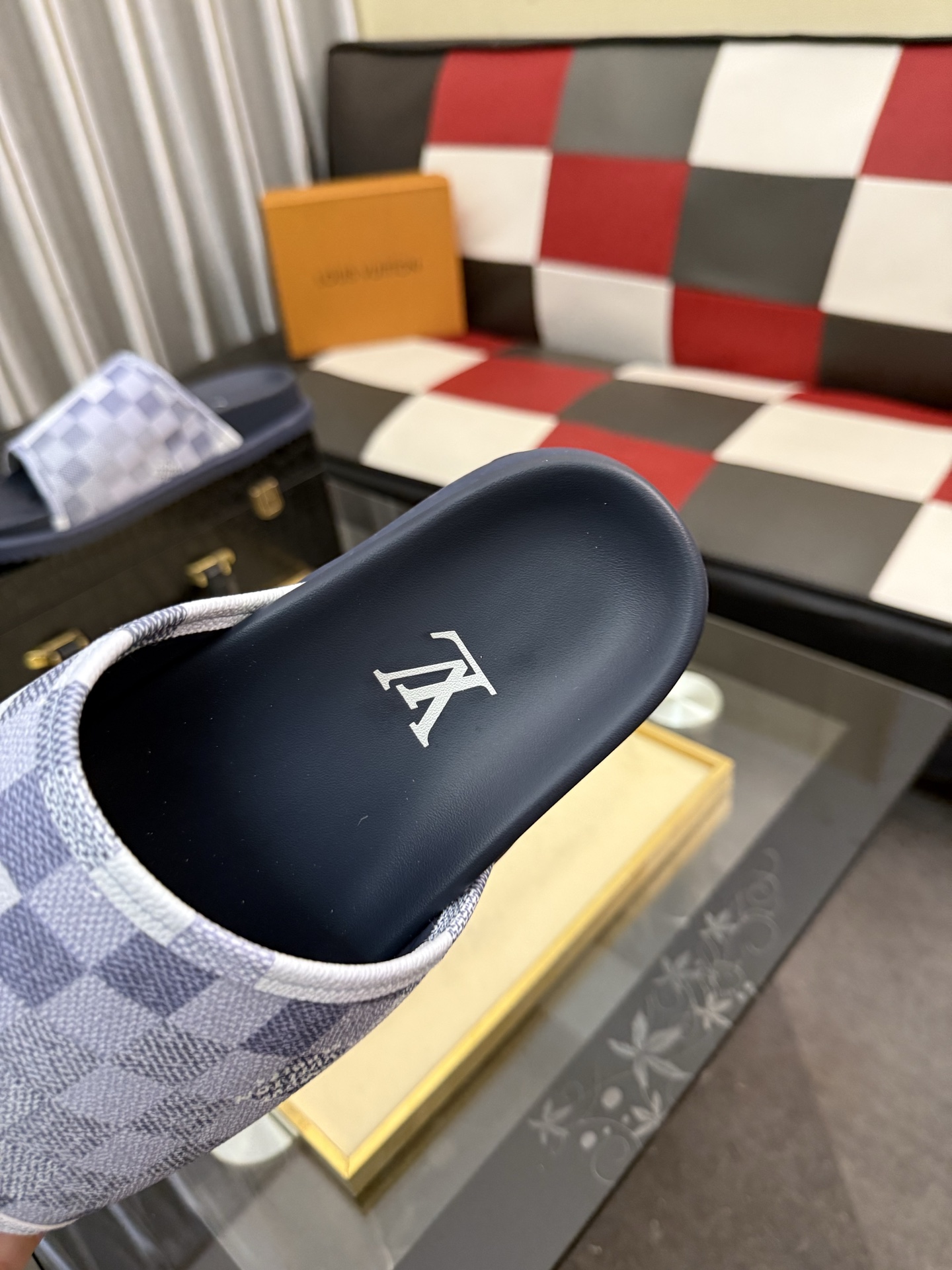 LV 高仿 男款 Damier棋盤格拖鞋 灰藍休閒百搭款