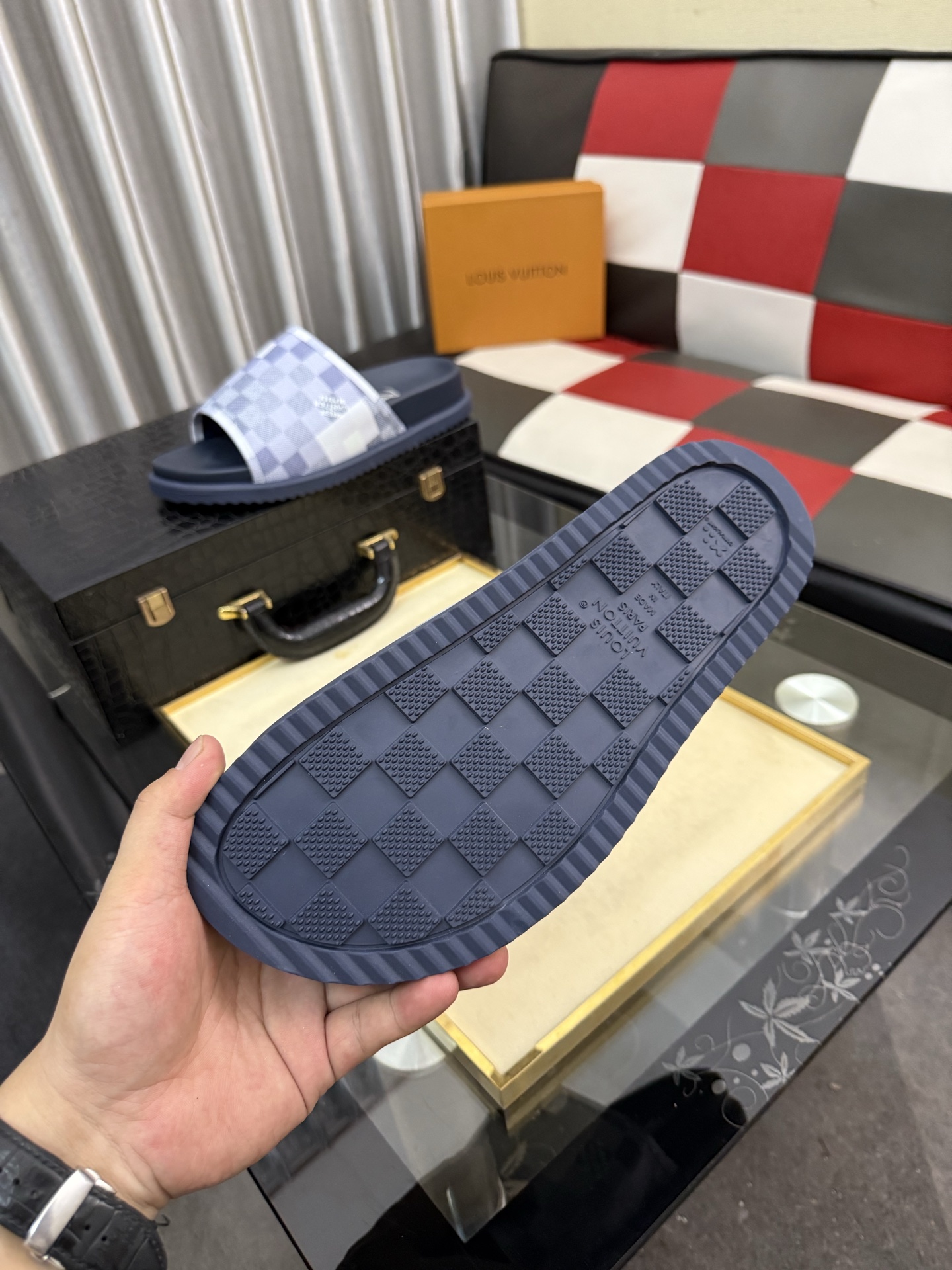 LV 高仿 男款 Damier棋盤格拖鞋 灰藍休閒百搭款