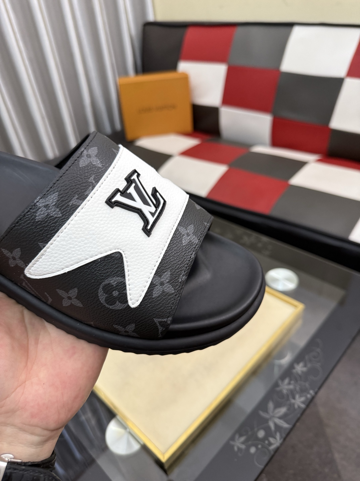 LV A貨 男款 Logo拼接拖鞋 黑白撞色潮流休閒款