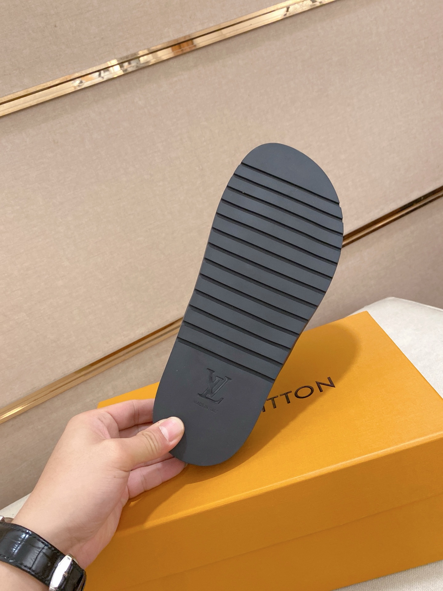 LV A貨 男款 Monogram拖鞋 黑色簡約拉鍊休閒款