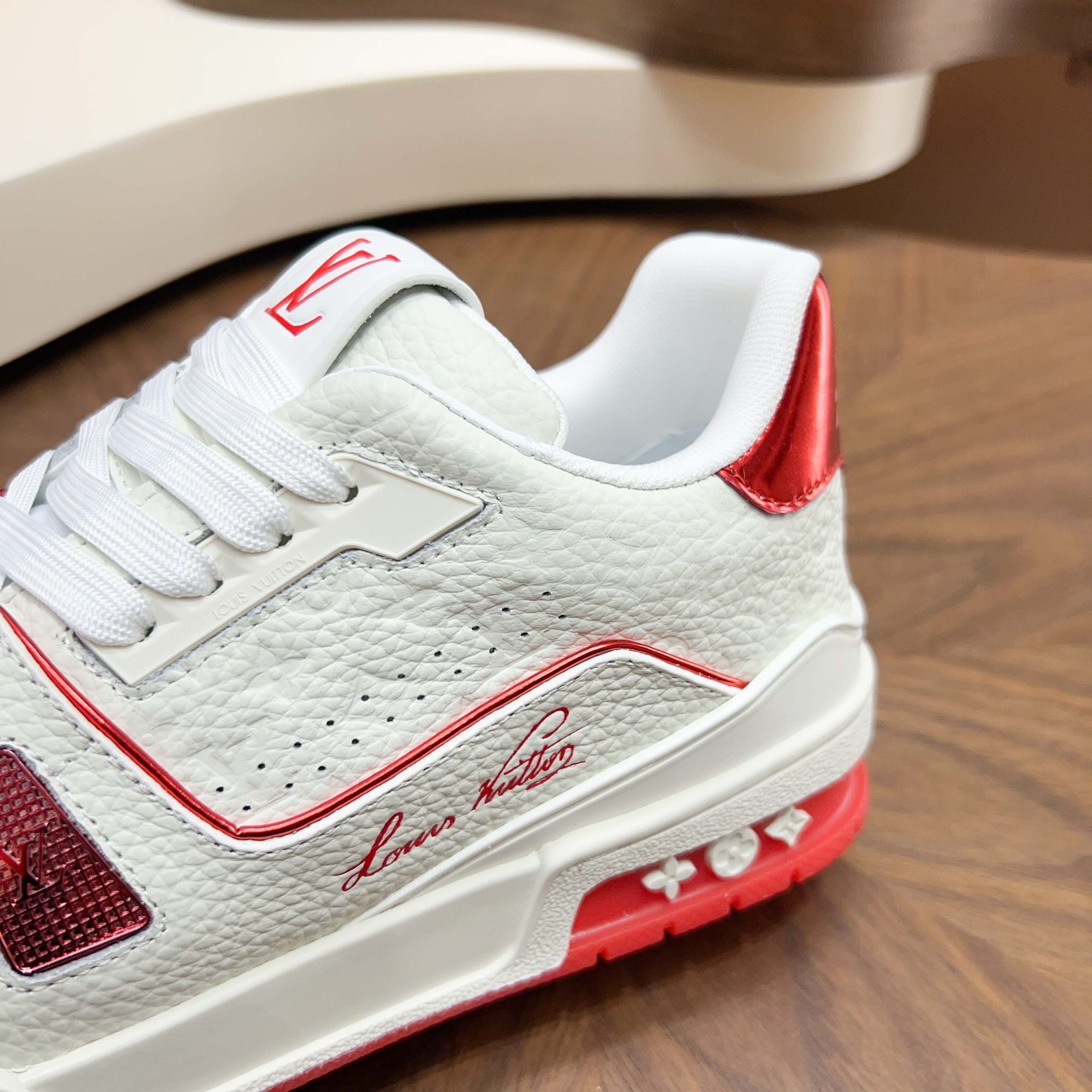 LV一比一 Trainer Monogram白紅撞色精品潮流休閒運動鞋| 10 LV一比一 Trainer Monogram白紅撞色精品潮流休閒運動鞋
