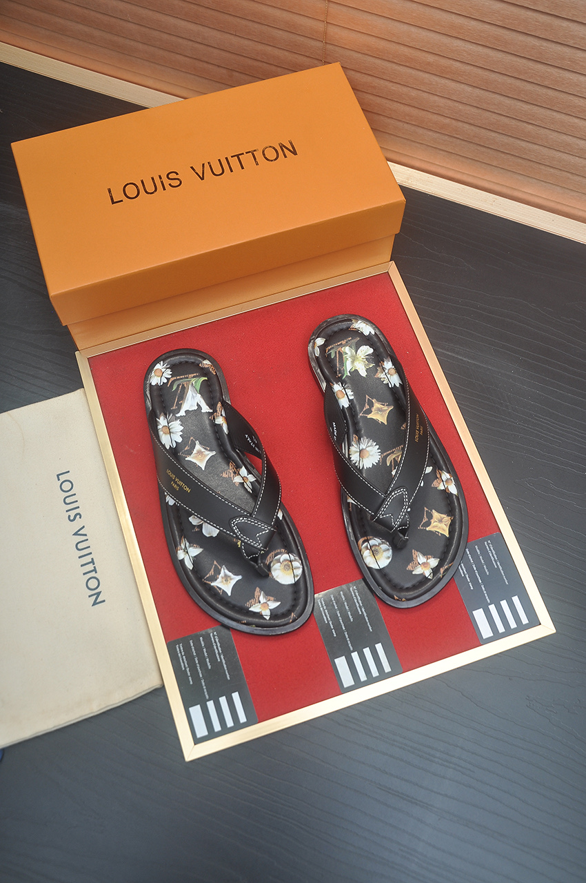 LV A貨花卉Monogram印花夾腳拖鞋 時尚夏季男士涼鞋| 12 LV A貨花卉Monogram印花夾腳拖鞋 時尚夏季男士涼鞋